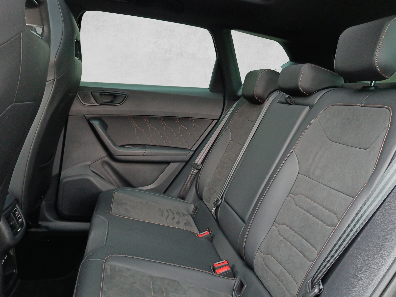 CUPRA Ateca 2.0 TSI VZ 4Drive DSG*5J Garantie*AHK*Panoramadach*-image-14