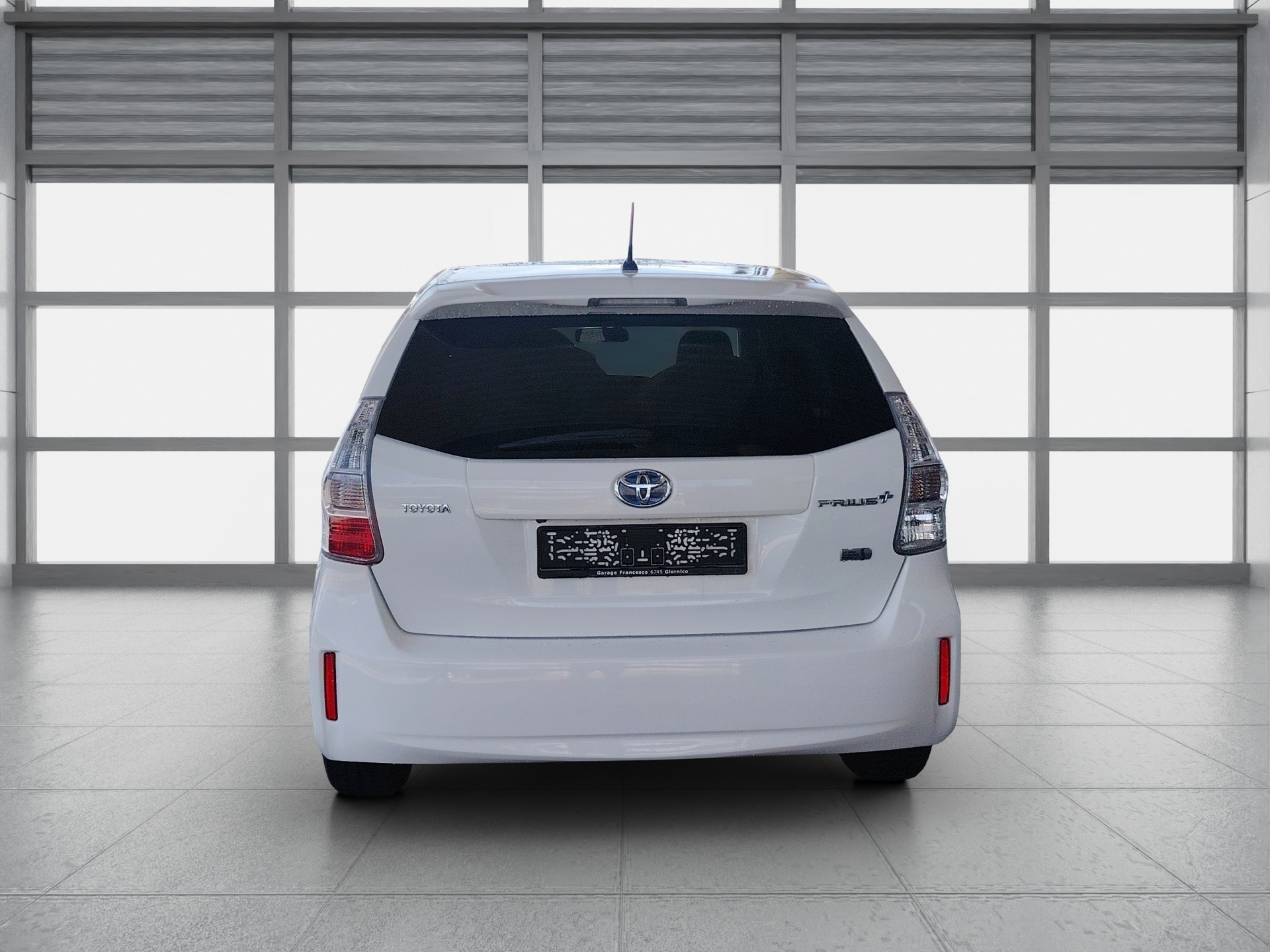 TOYOTA Prius+ 1.8 VVT-i HSD Luna-image-4