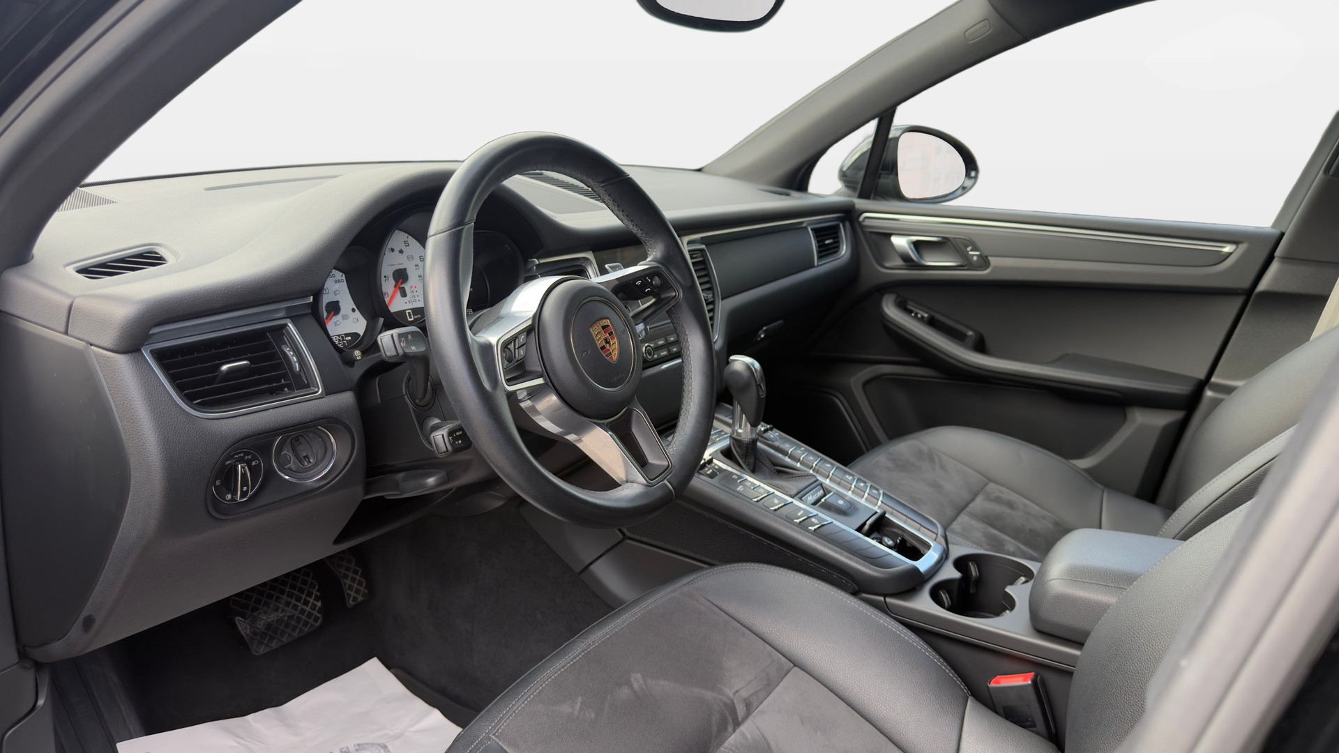 PORSCHE Macan PDK-image-8