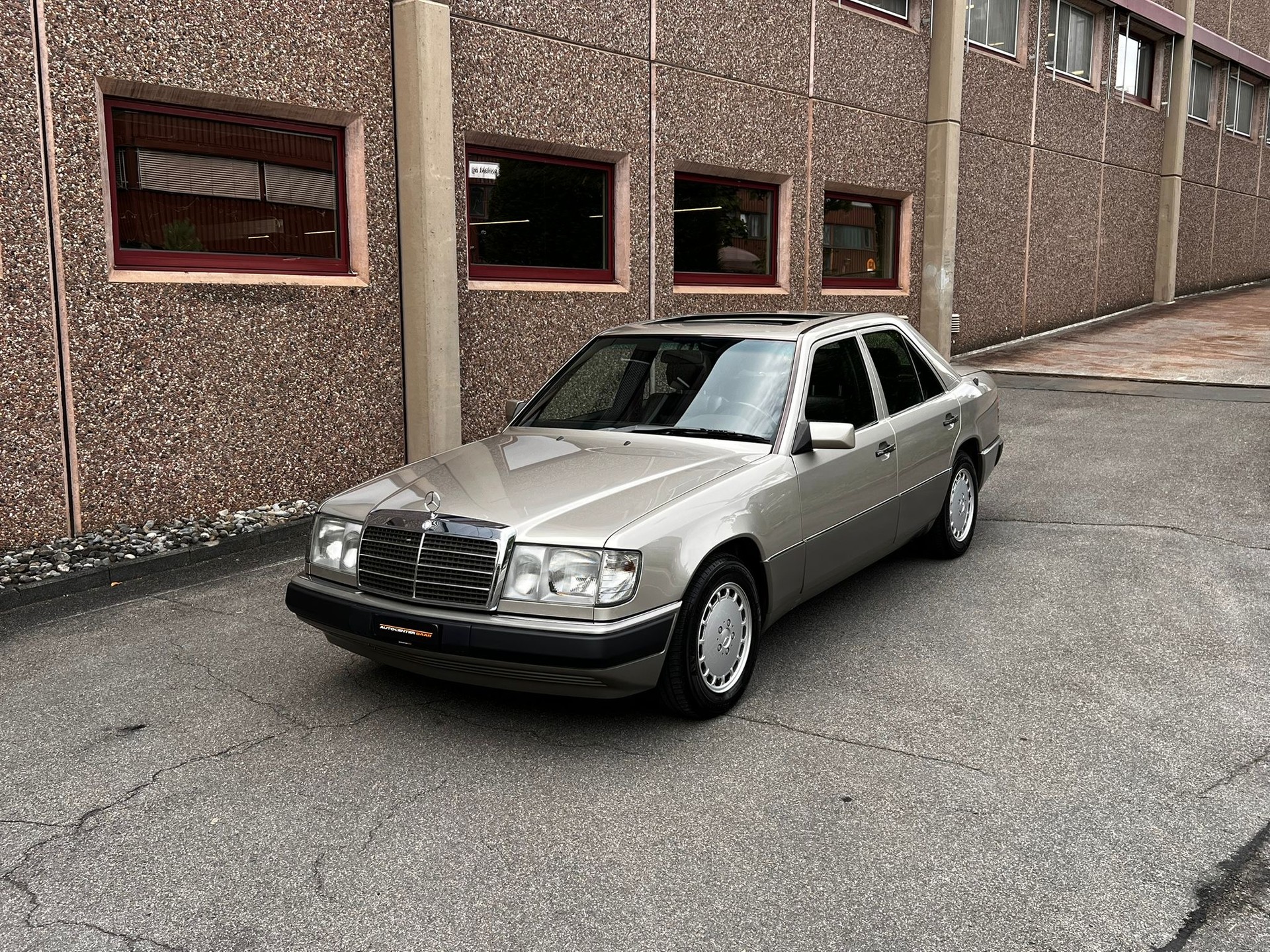MERCEDES-BENZ 300 E 4-Matic Automatic