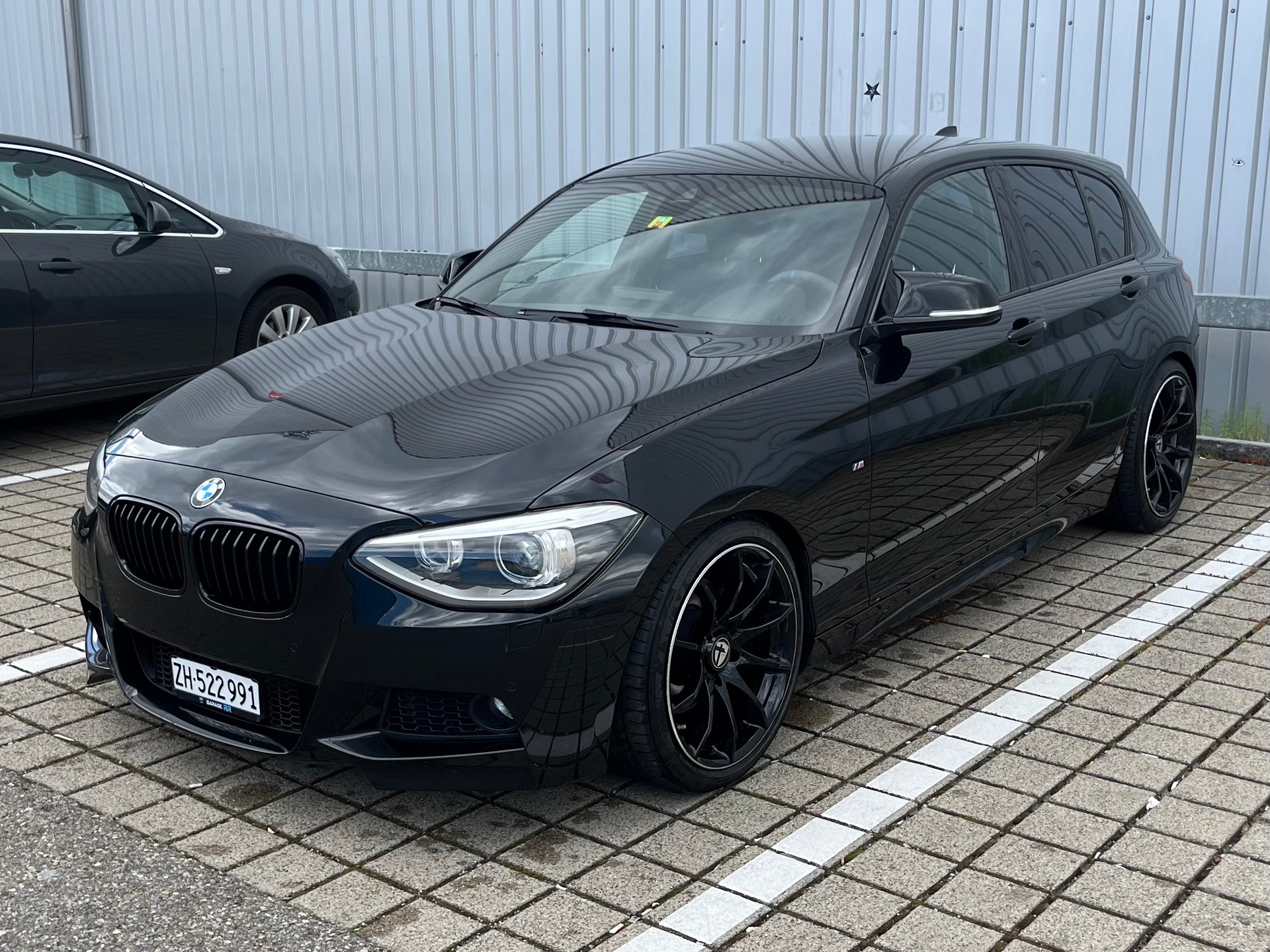 BMW 125i Edition M Sport Steptronic-image-1