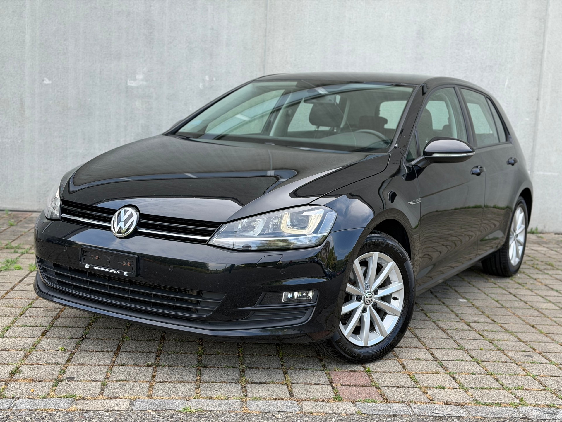 VW Golf 2.0 TDI Lounge 4Motion-showroom-element-1