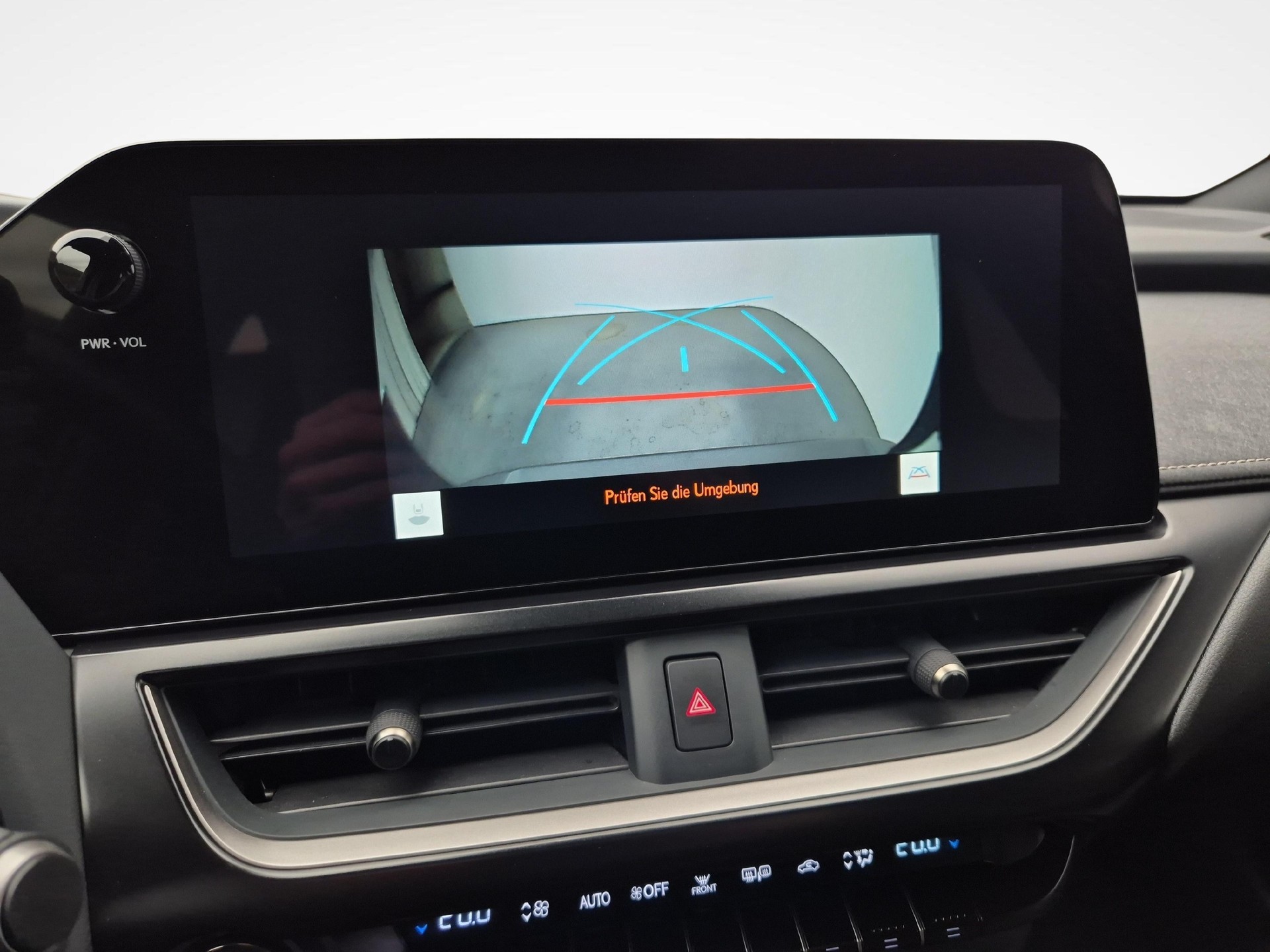 LEXUS UX 250h Comfort-image-13