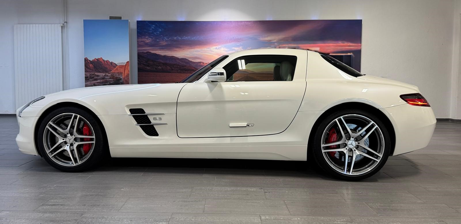 MERCEDES-BENZ SLS AMG Coupé-showroom-element-3