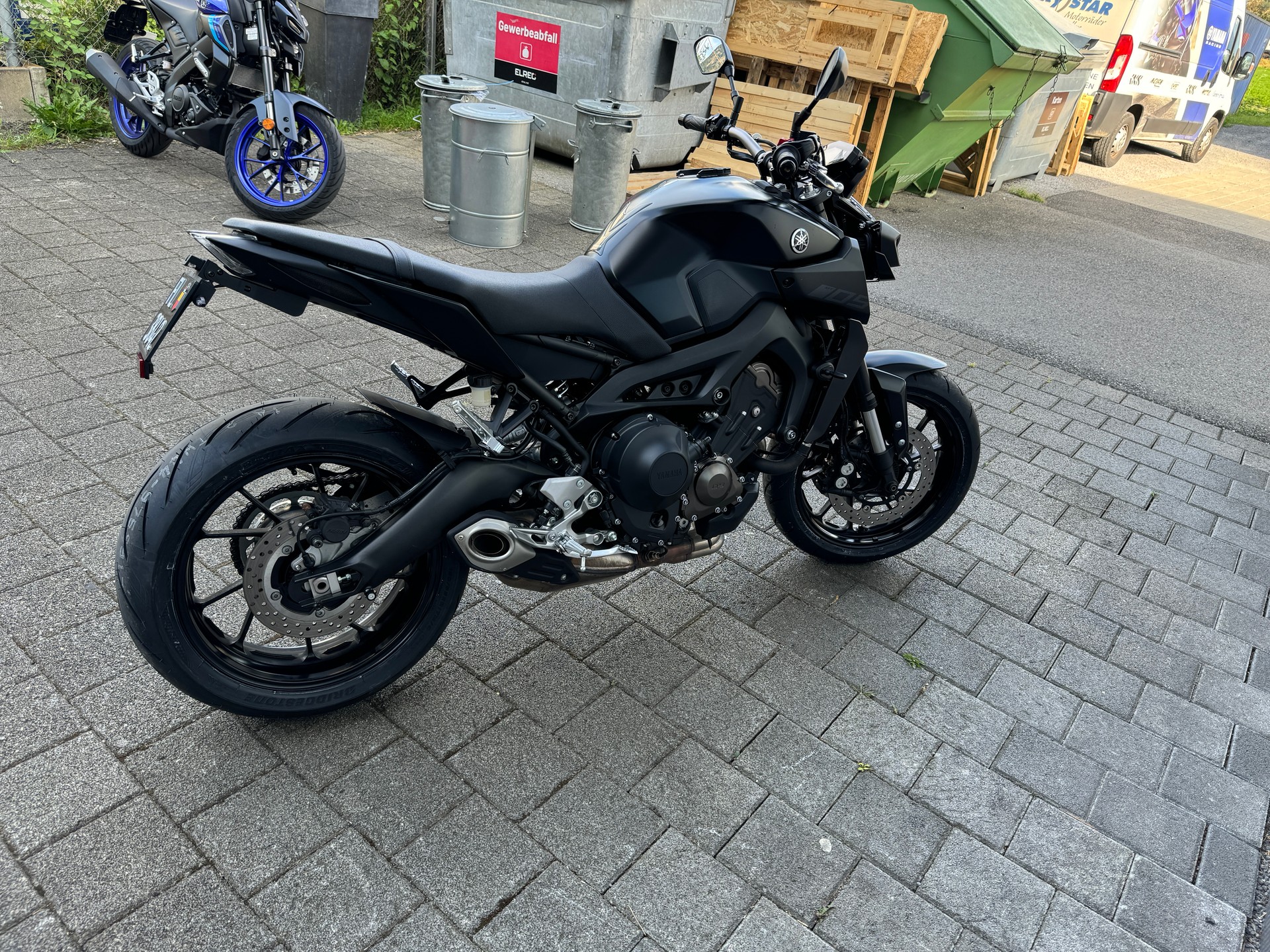 YAMAHA MT-09 ABS-image-1