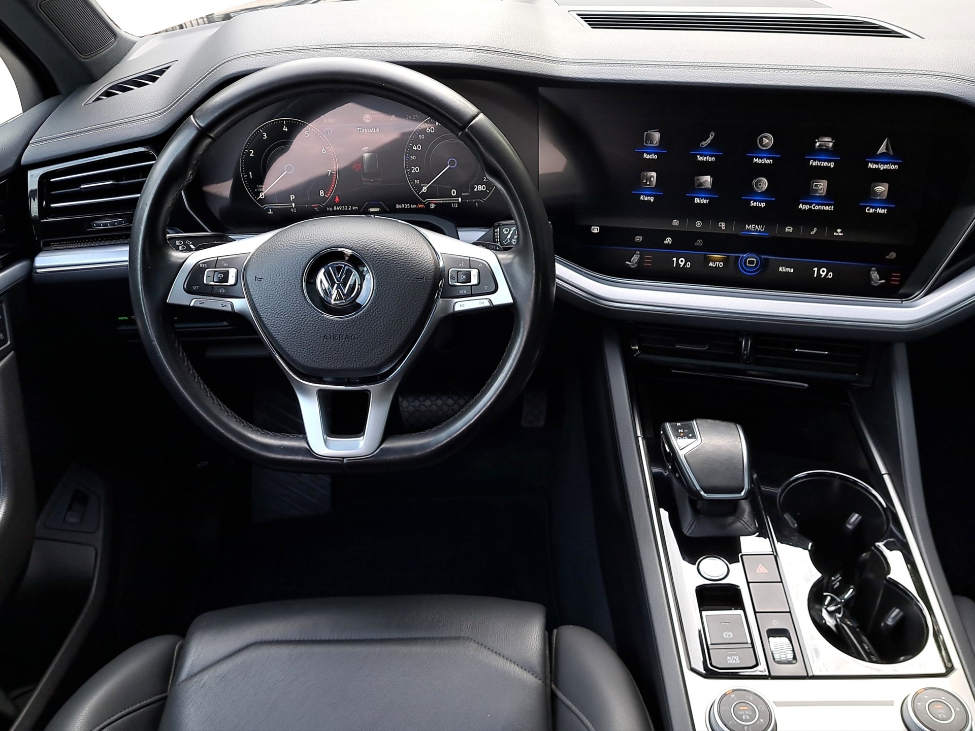 VW Touareg 3.0 TSI Elegance Tiptronic-image-9