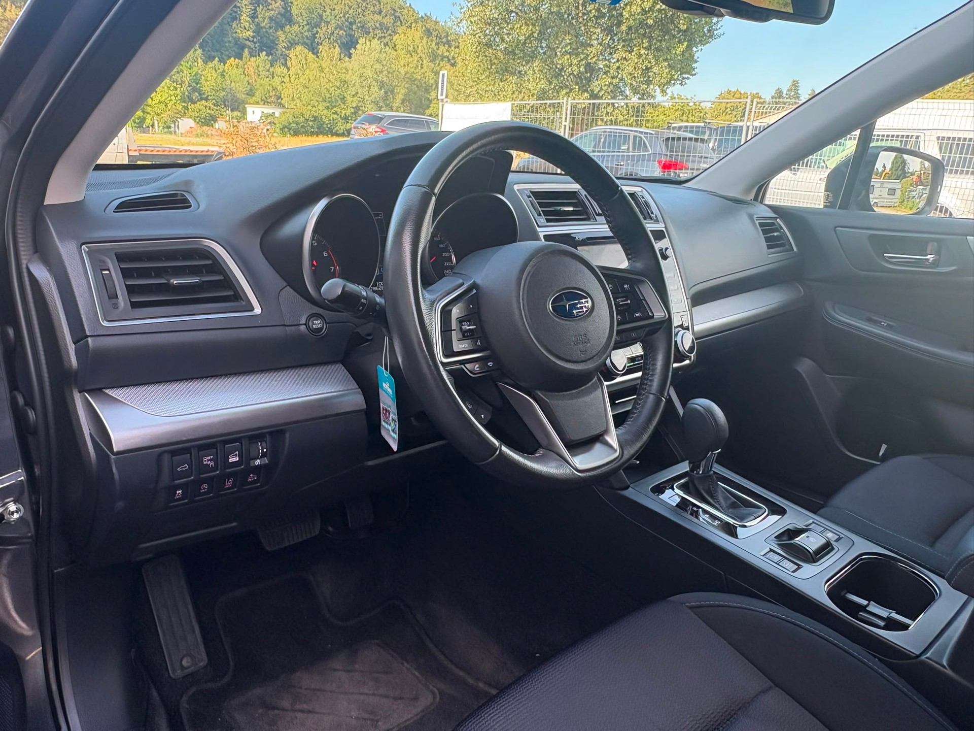 SUBARU Outback 2.5i Swiss AWD Lineartronic-image-4