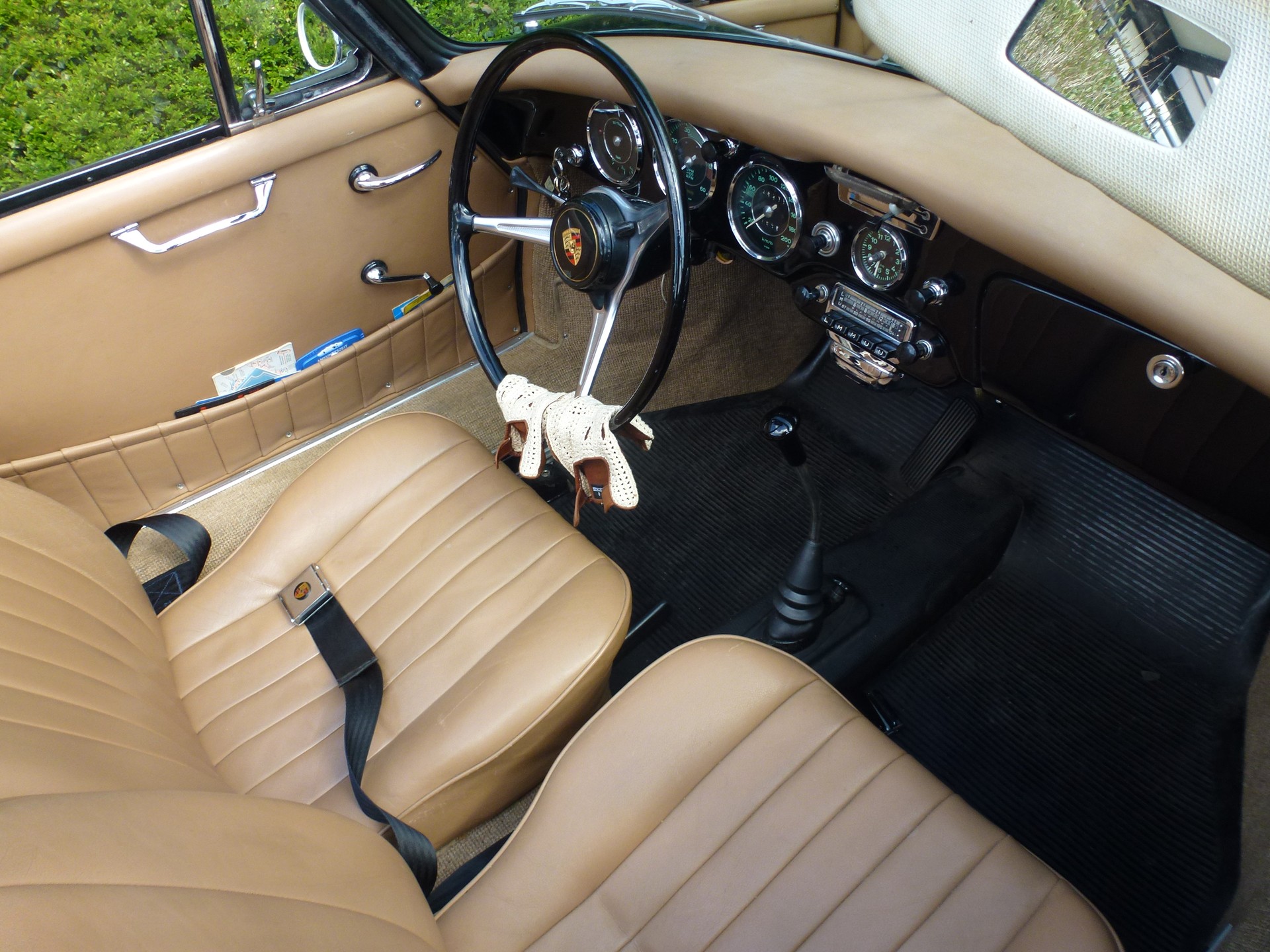 PORSCHE S-image-7