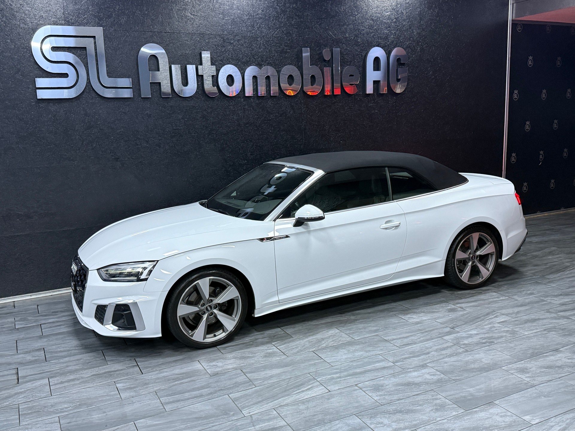 AUDI A5 Cabriolet 2.0 TDI S-Line S-tronic-image-4