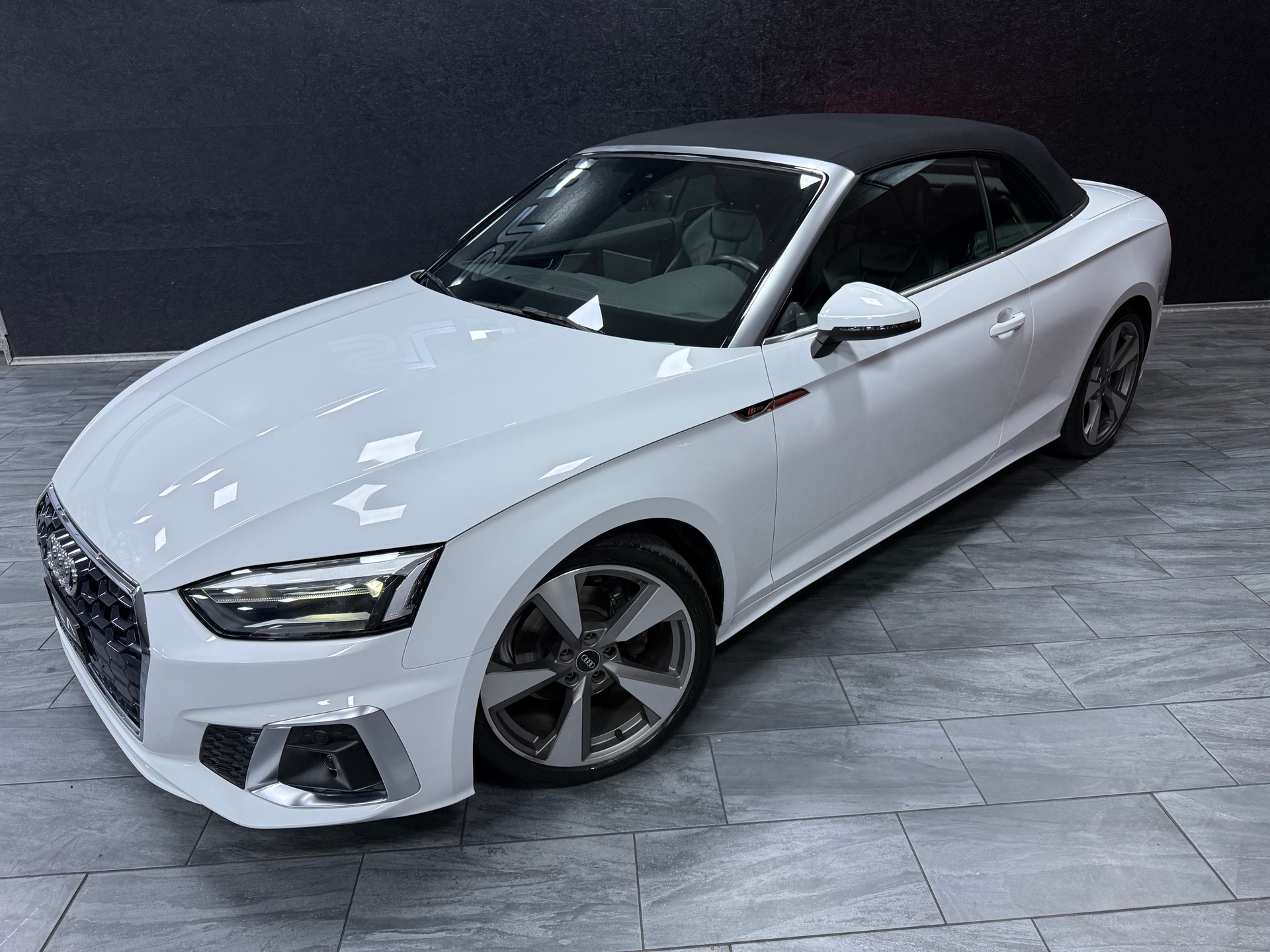 AUDI A5 Cabriolet 2.0 TDI S-Line S-tronic-showroom-element-2