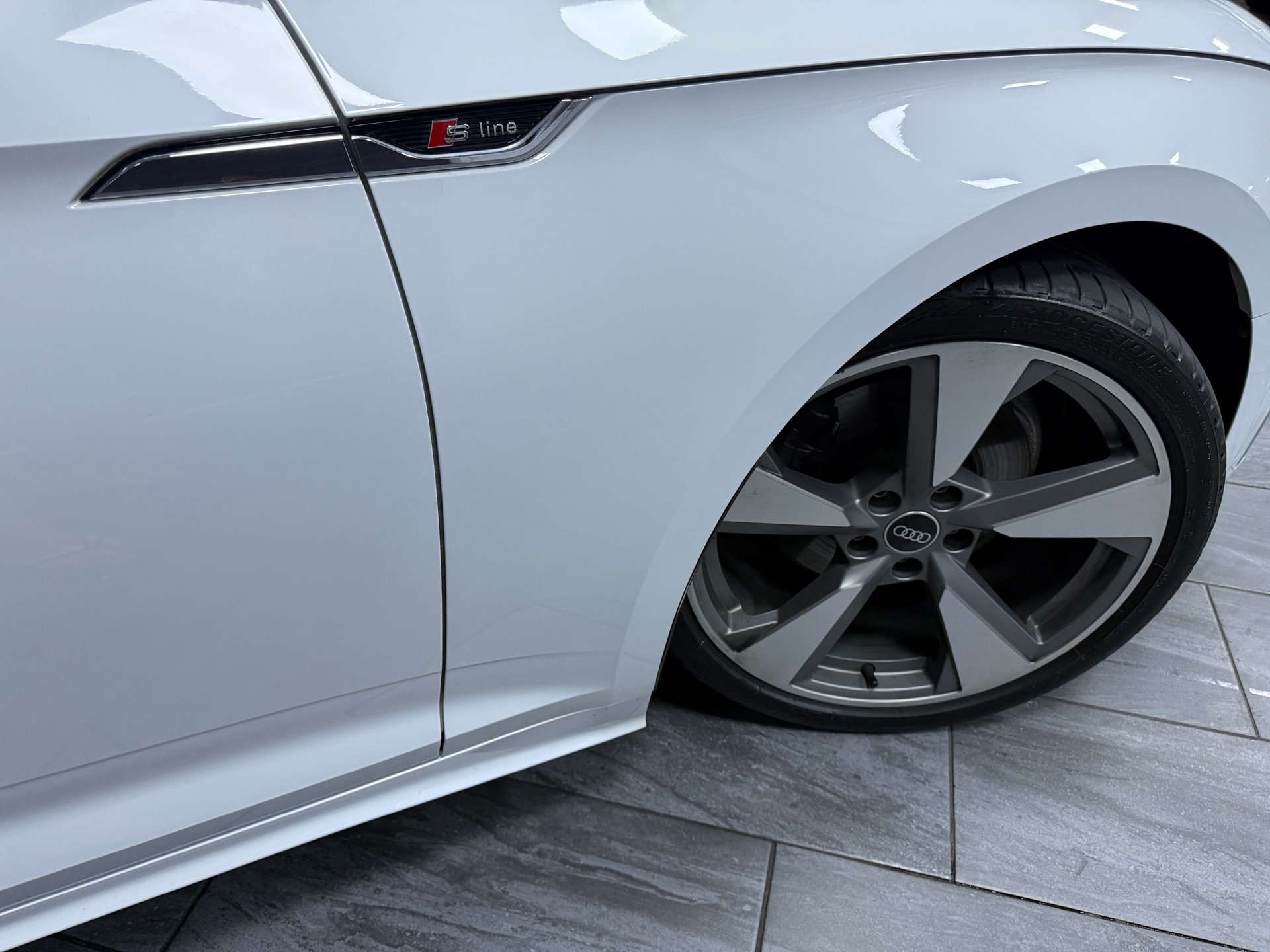 AUDI A5 Cabriolet 2.0 TDI S-Line S-tronic-showroom-element-3