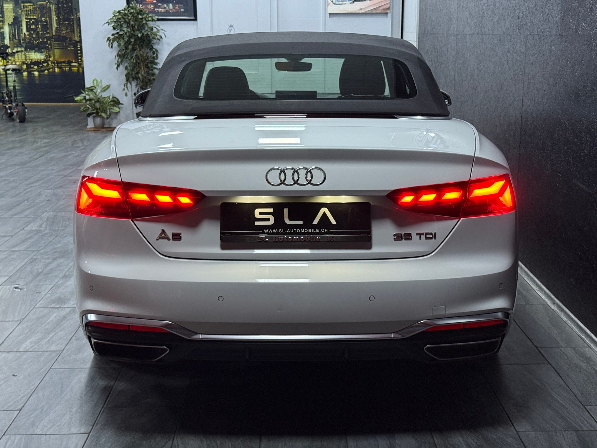 AUDI A5 Cabriolet 2.0 TDI S-Line S-tronic-image-8