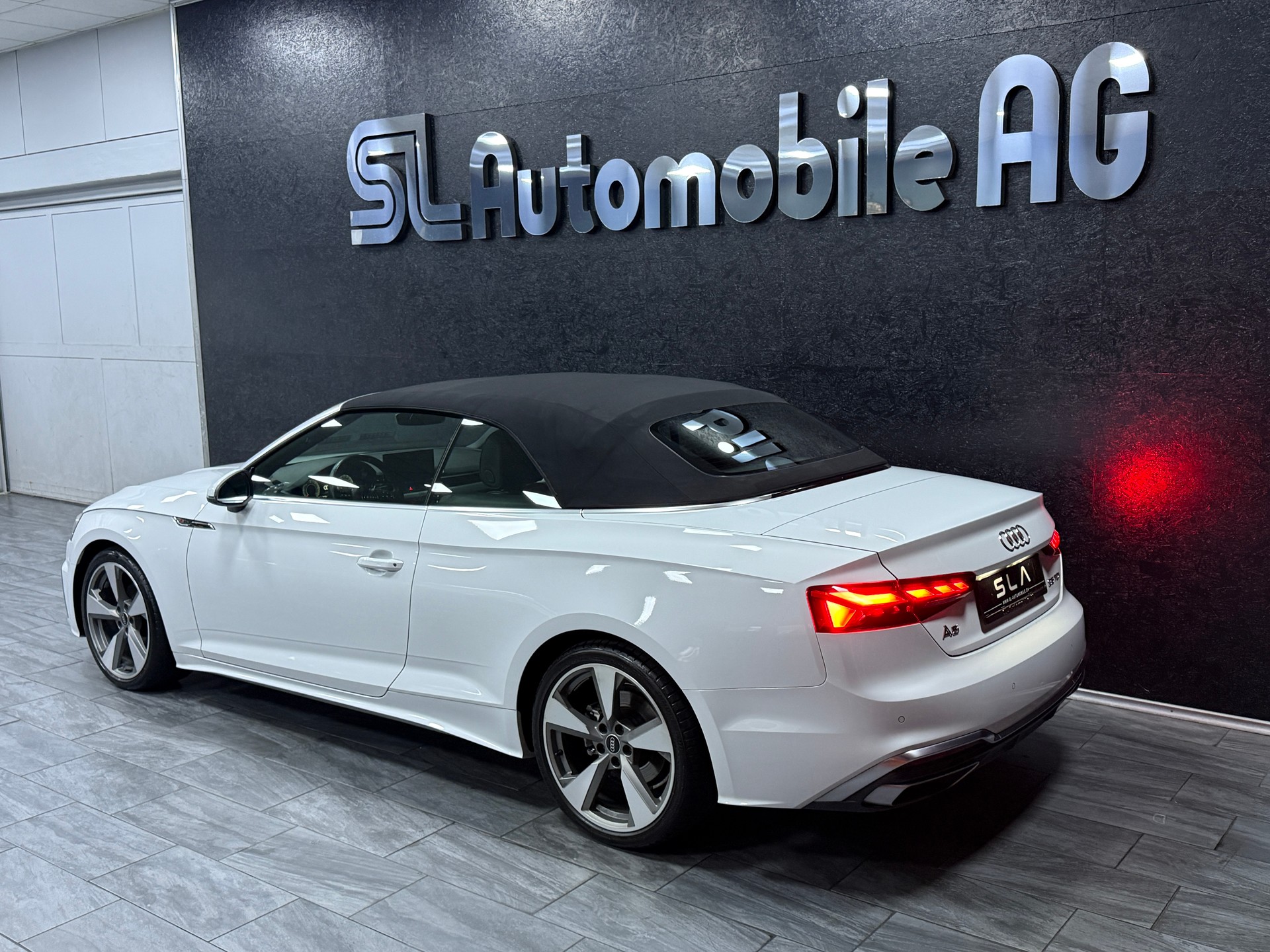 AUDI A5 Cabriolet 2.0 TDI S-Line S-tronic-image-6