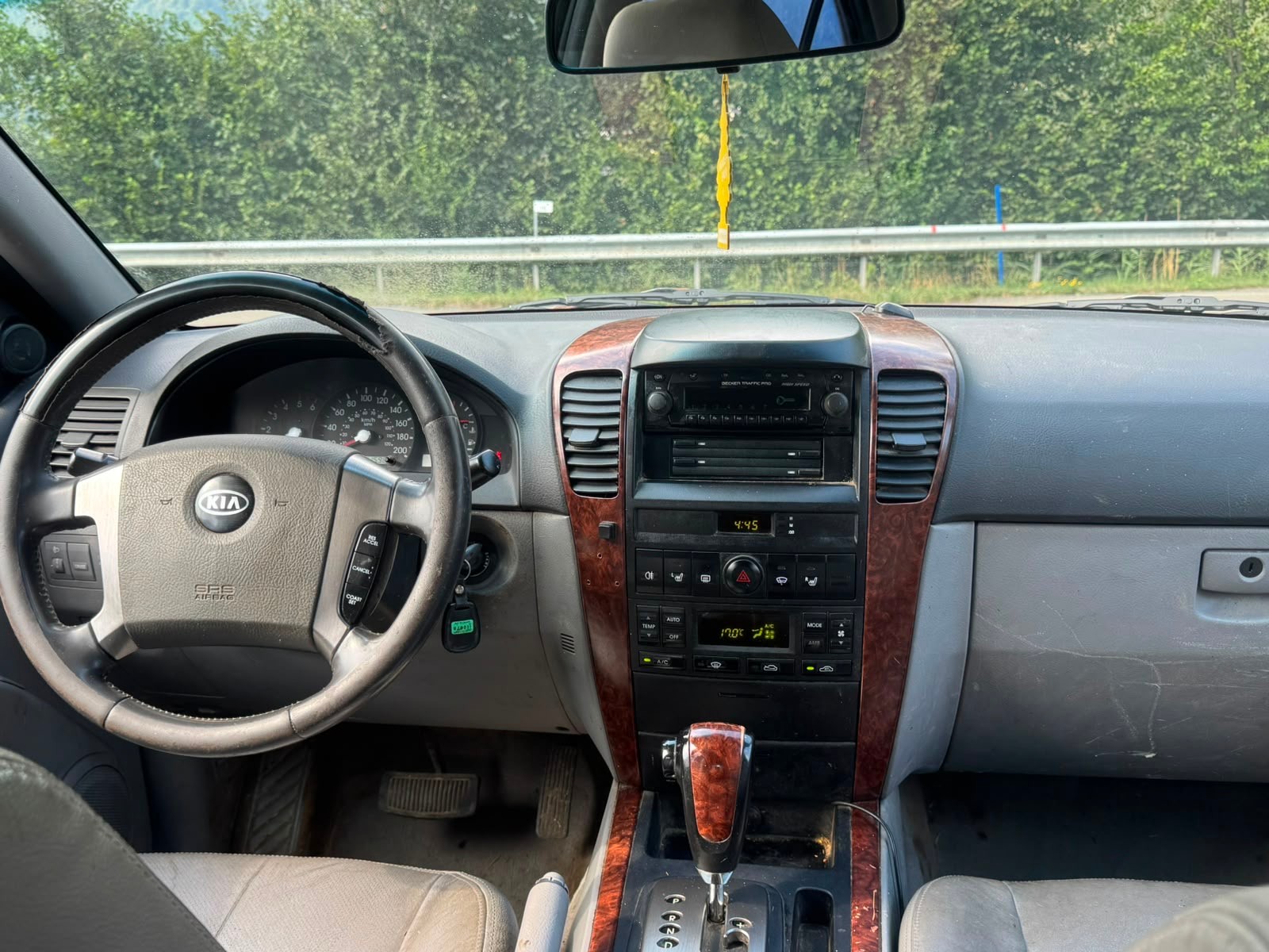 KIA Sorento 2.5 CRDI Carat-image-8