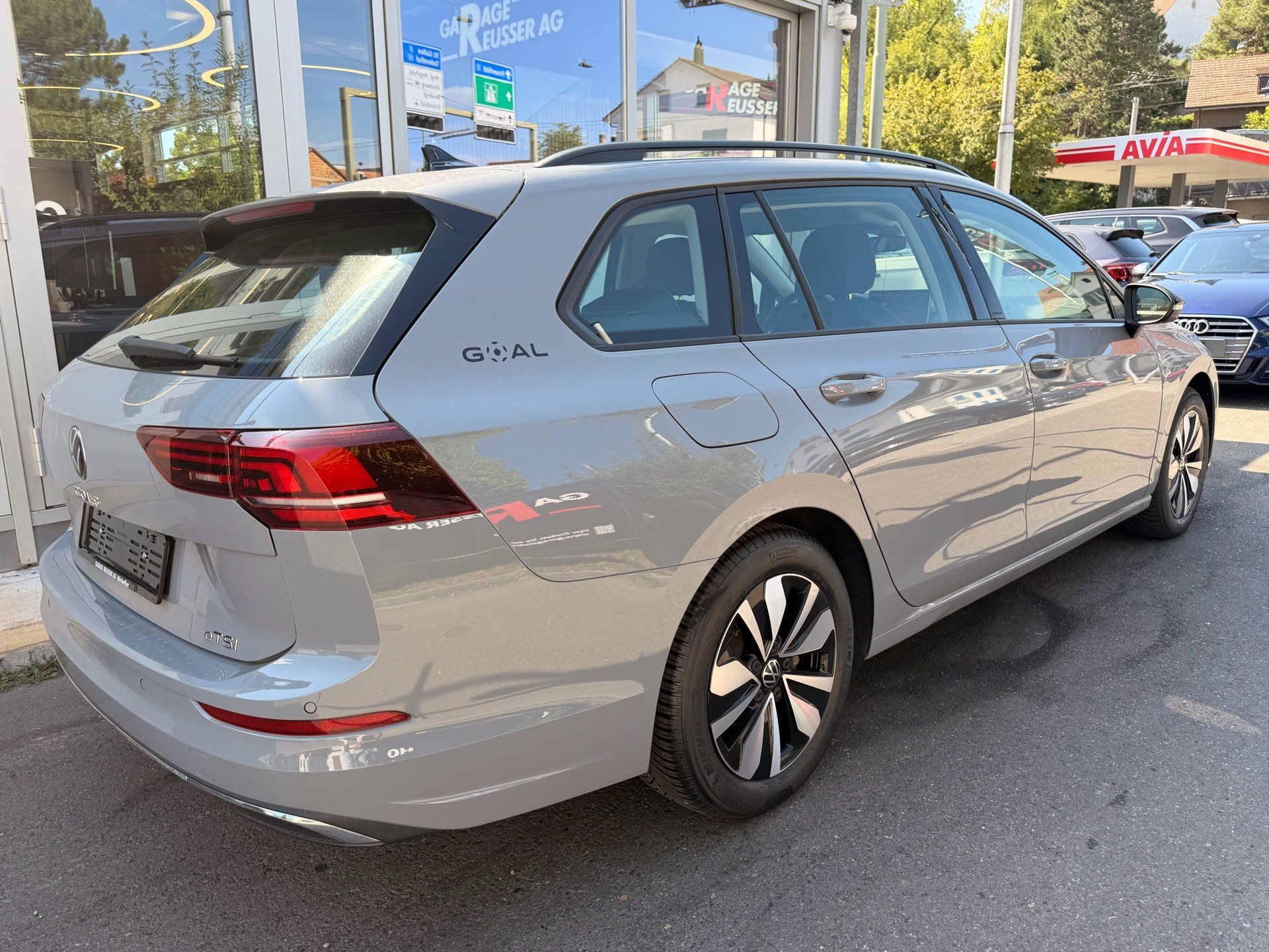 VW Golf Variant 1.5 eTSI DSG 150 PS GOAL *** ANHÄNGEKUPPLUNG & 5 JAHRE VW WERKSGARANTIE ***-showroom-element-3