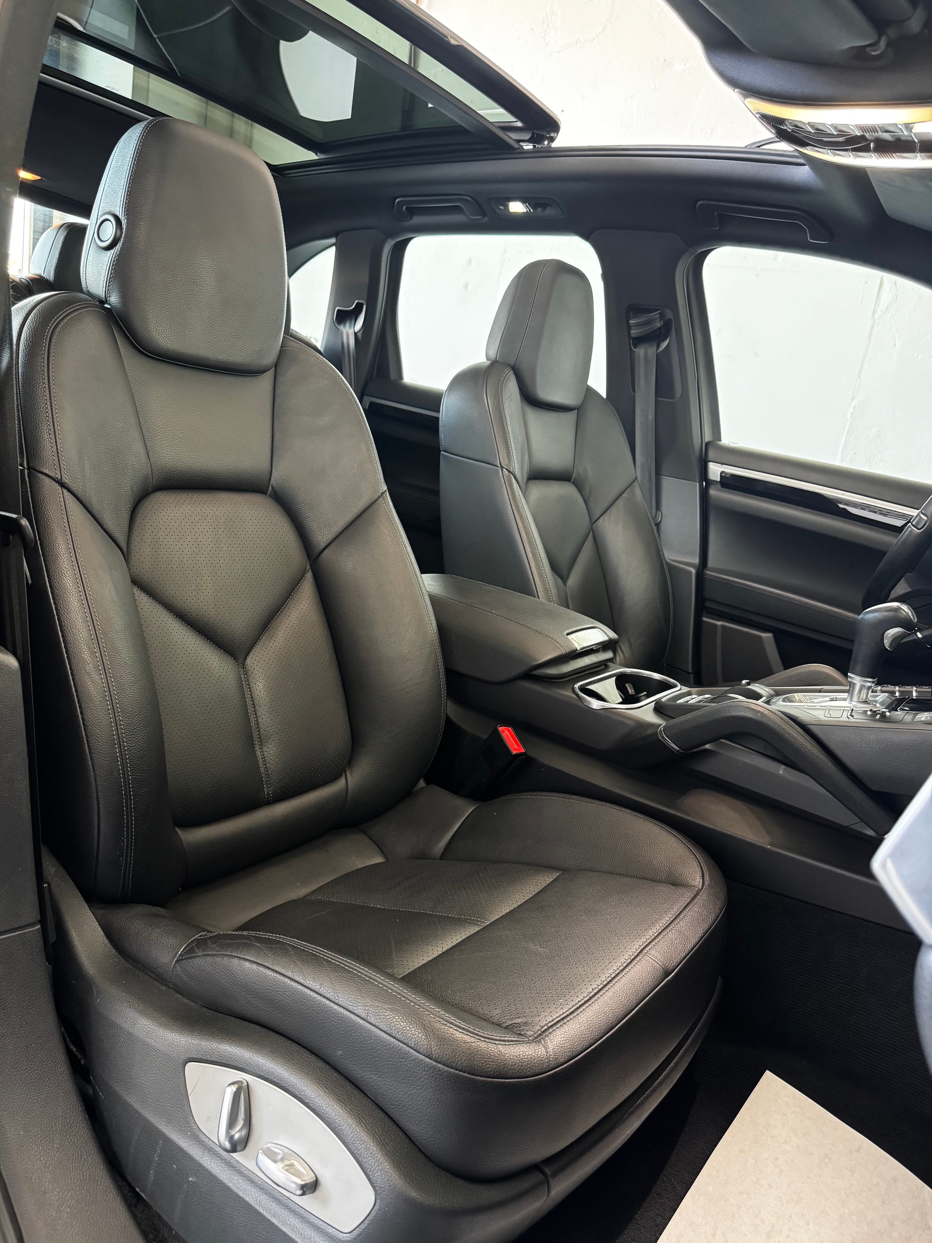 PORSCHE Cayenne Diesel-image-21