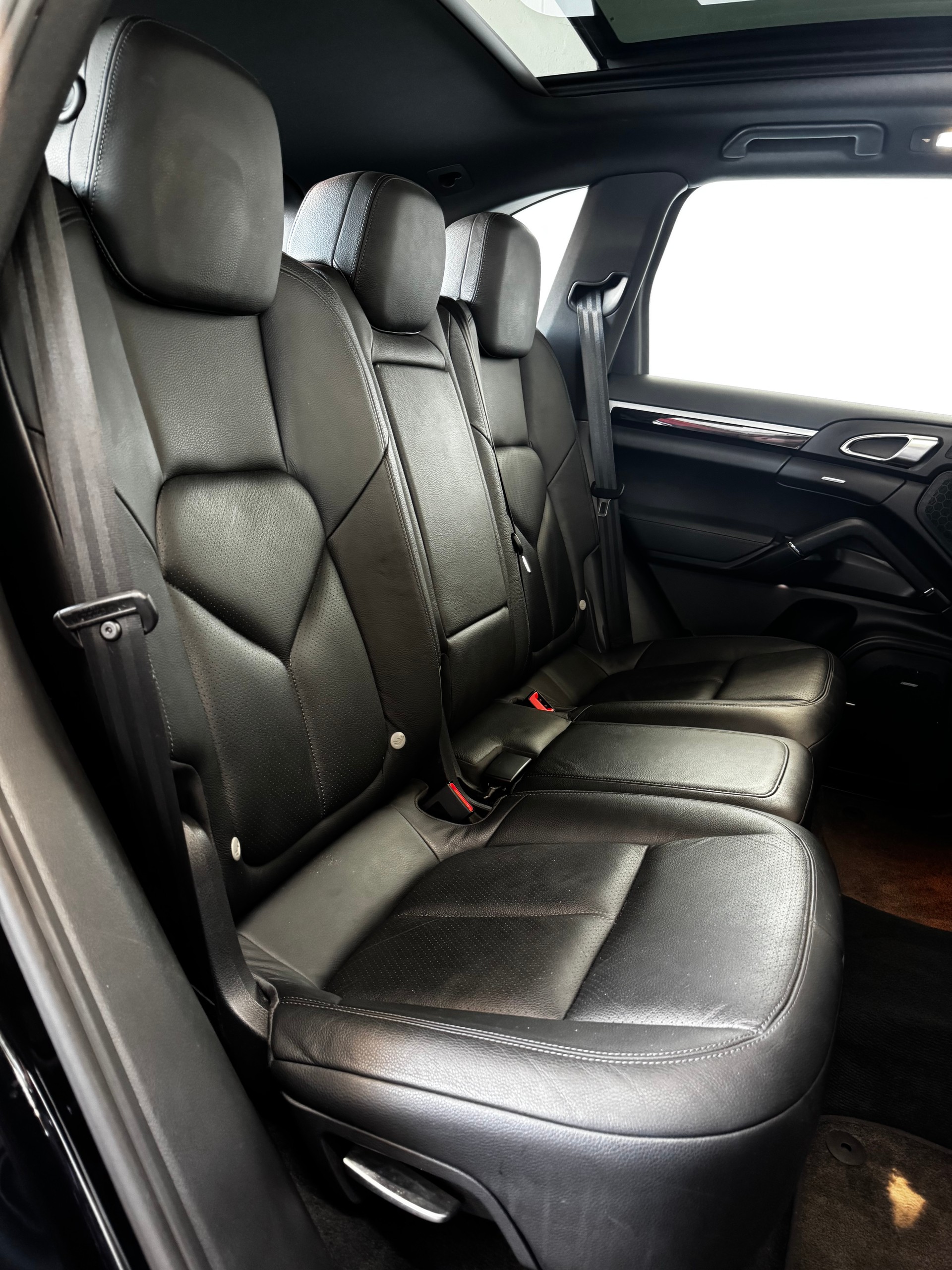 PORSCHE Cayenne Diesel-image-23