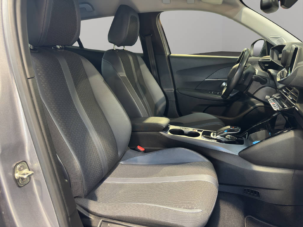PEUGEOT 2008 e-Allure-image-10