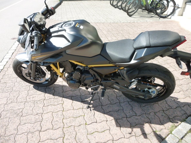 KAWASAKI Z650 S-image-1