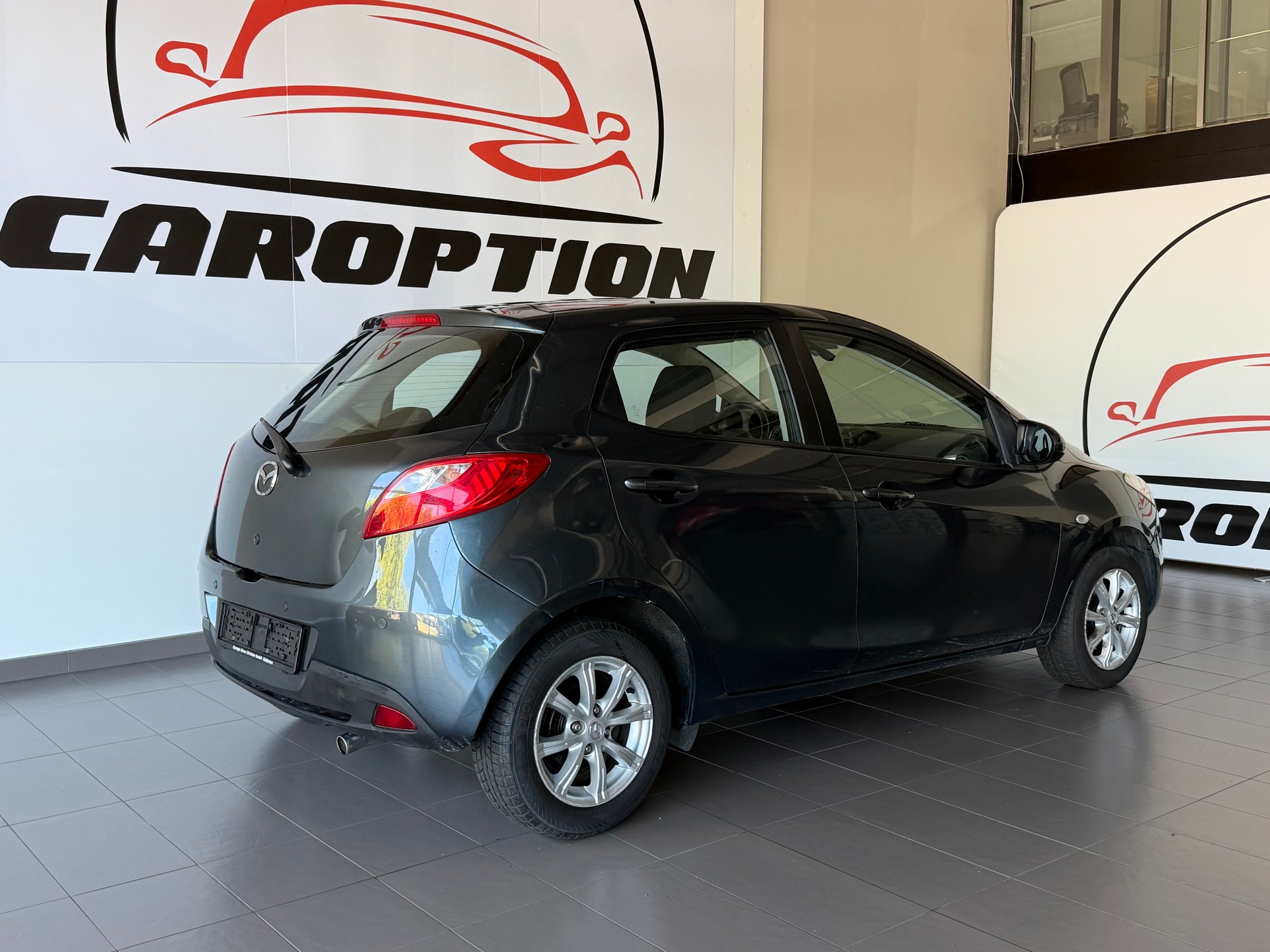 MAZDA 2 1.5i 16V Exclusive Automatic-showroom-element-2