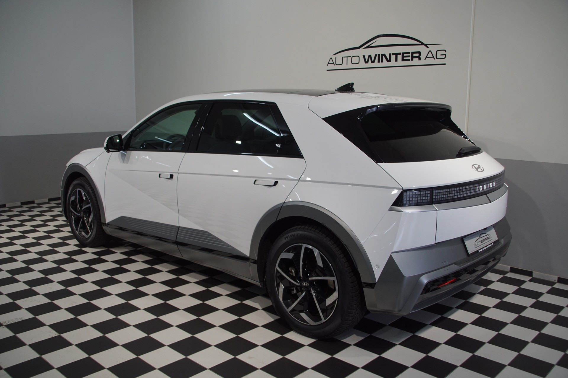 HYUNDAI Ioniq 5 Vertex 84kWh 4WD +swiss+ MY25-image-8