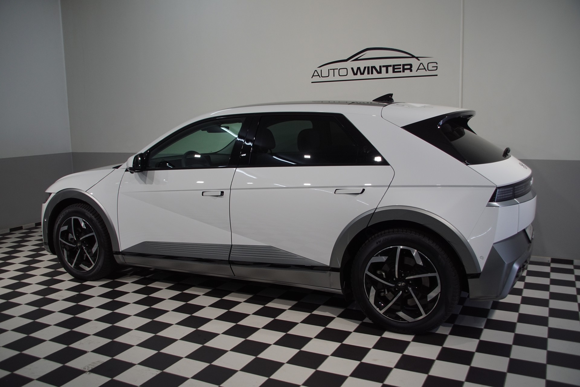 HYUNDAI Ioniq 5 Vertex 84kWh 4WD +swiss+ MY25-image-9