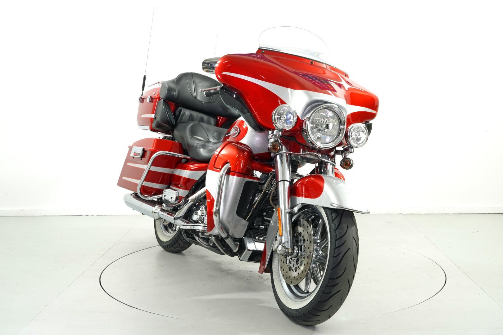 HARLEY-DAVIDSON FLHTCUSE3 ABS-image-1