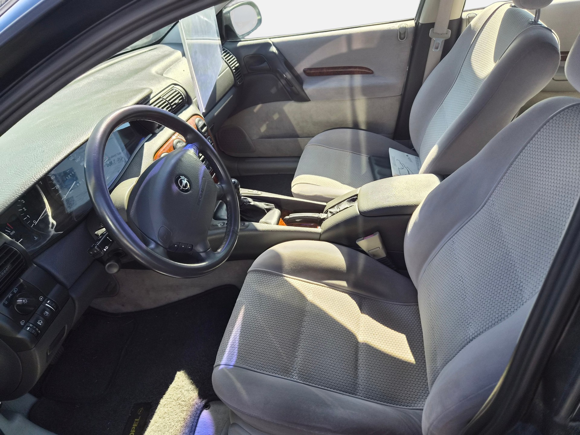 OPEL Omega 2.0i 16V CD-image-5