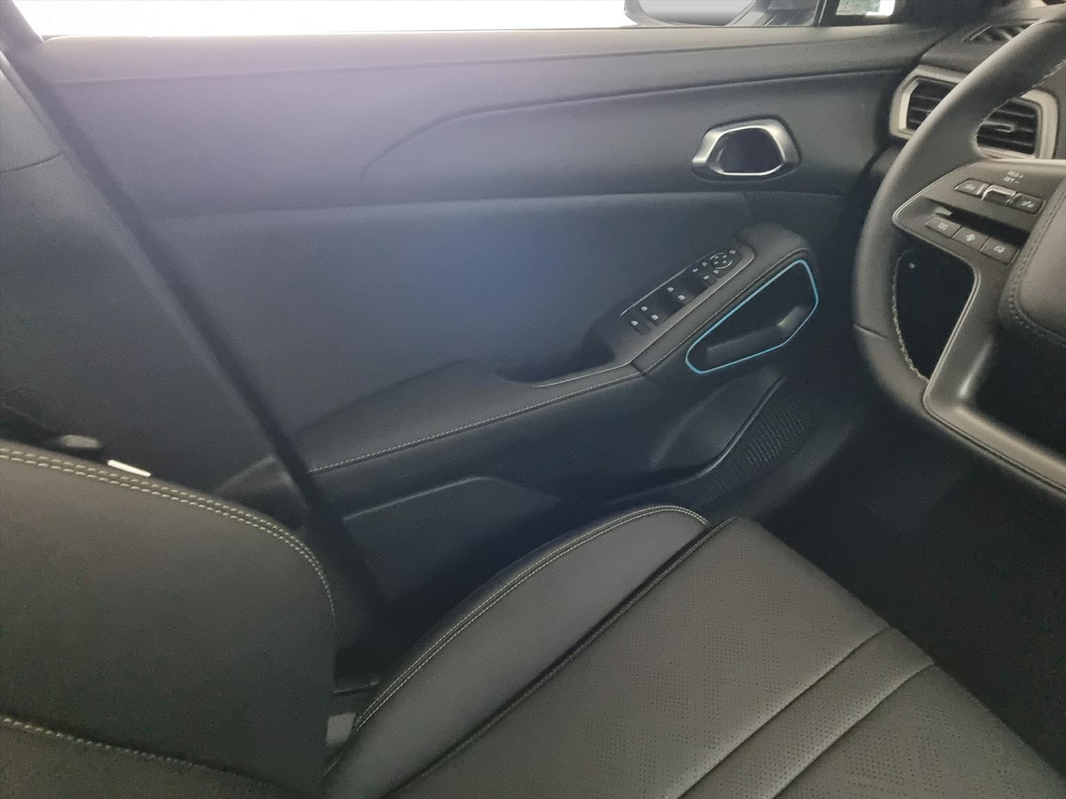 BYD Atto 2 DM-i Boost FWD-image-11