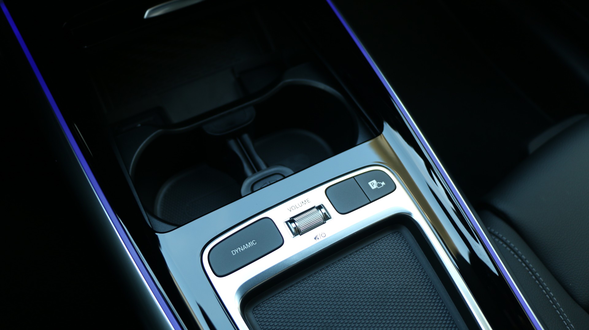MERCEDES-BENZ GLA 200 Night Star-image-12