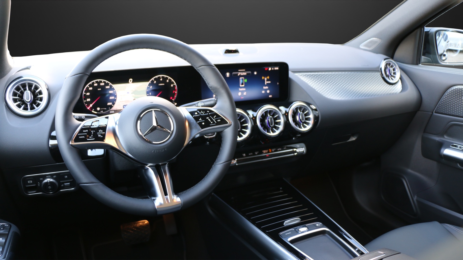 MERCEDES-BENZ GLA 200 Night Star-image-4