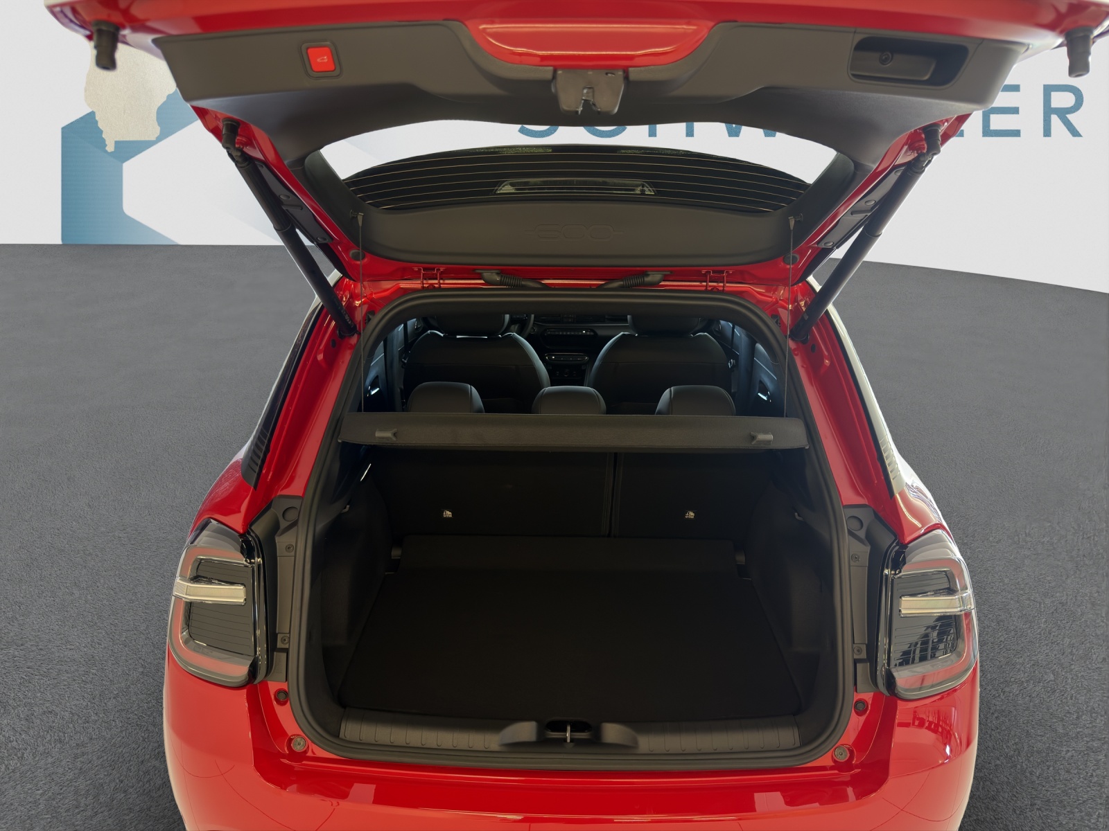 FIAT 600 1.2 Hybrid 145 Sport-image-6