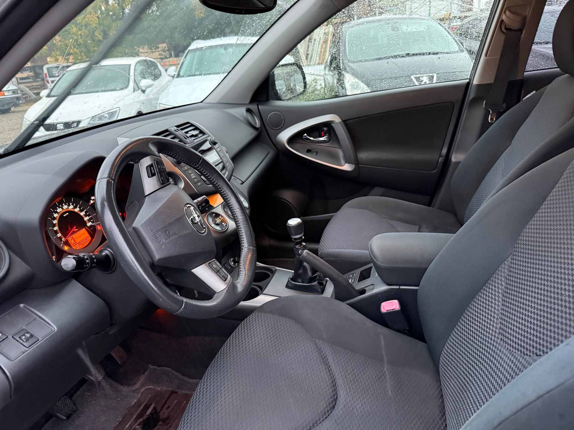 TOYOTA RAV-4 2.0 16V Linea Terra-image-10