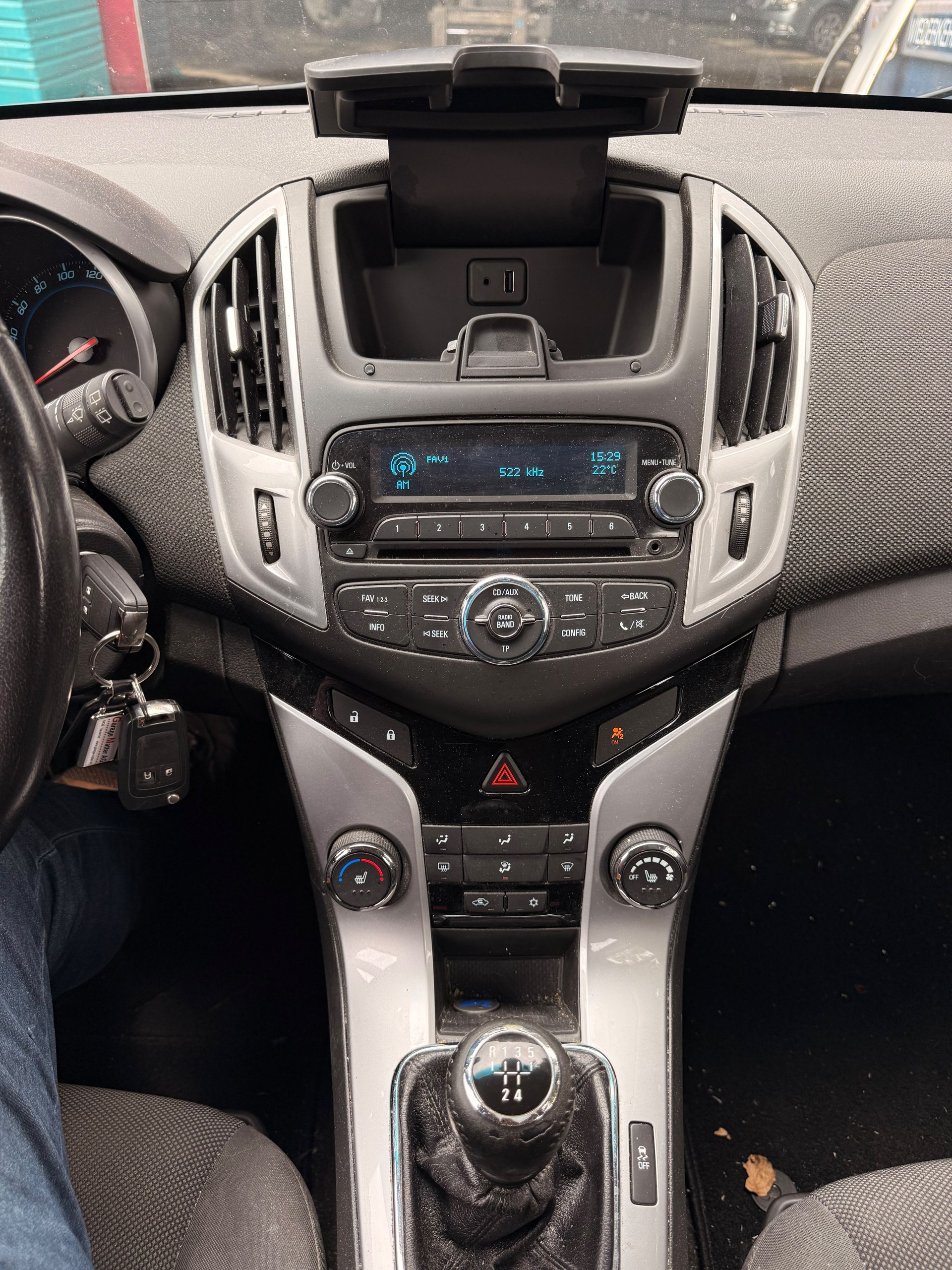 CHEVROLET Cruze Station Wagon 1.8 LTZ Automatic-image-8