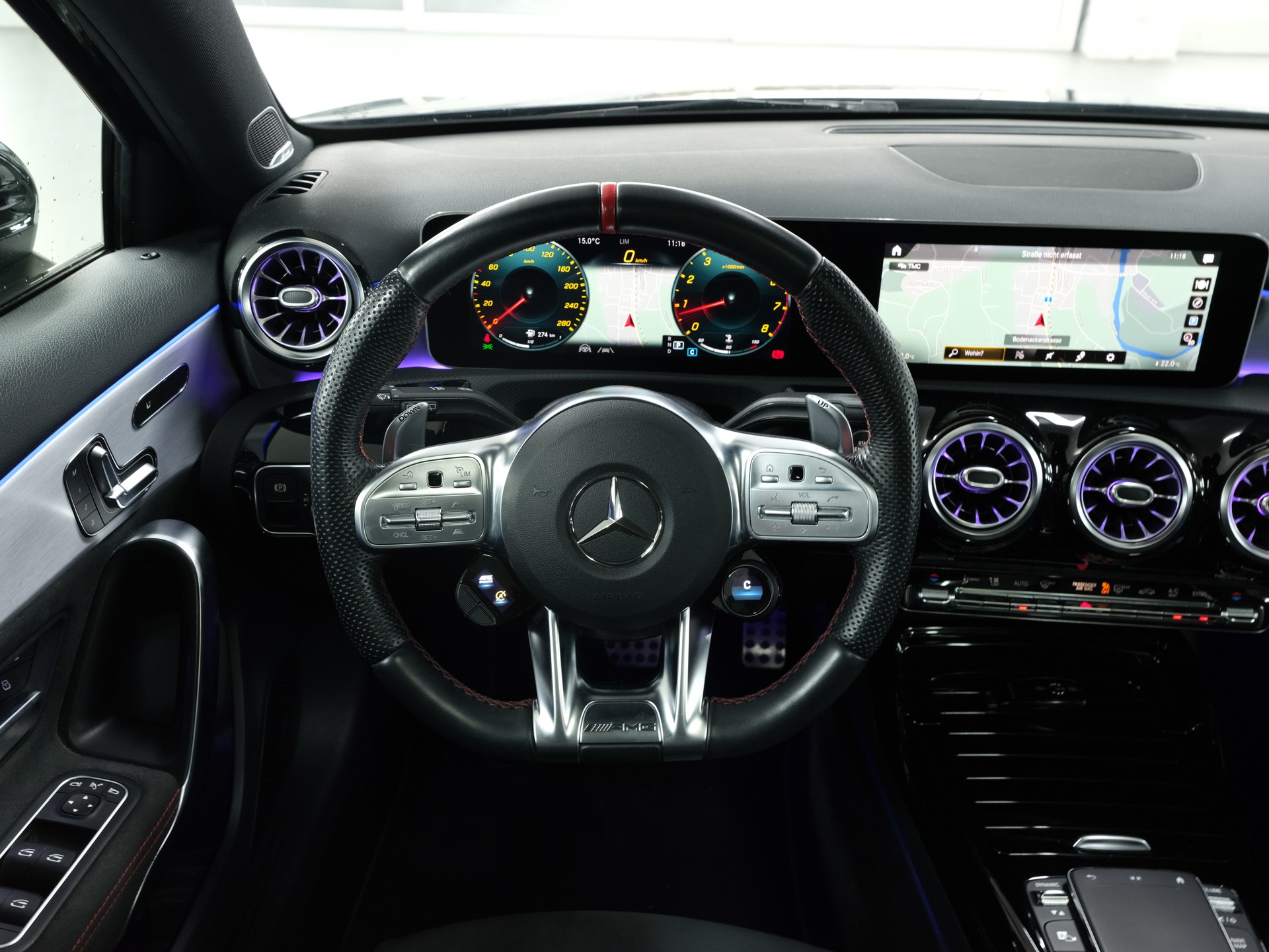 MERCEDES-BENZ A 35 AMG 4Matic Edition 1 Speedshift *Burmester* *360 Kamera* *AMG Performance*-image-25