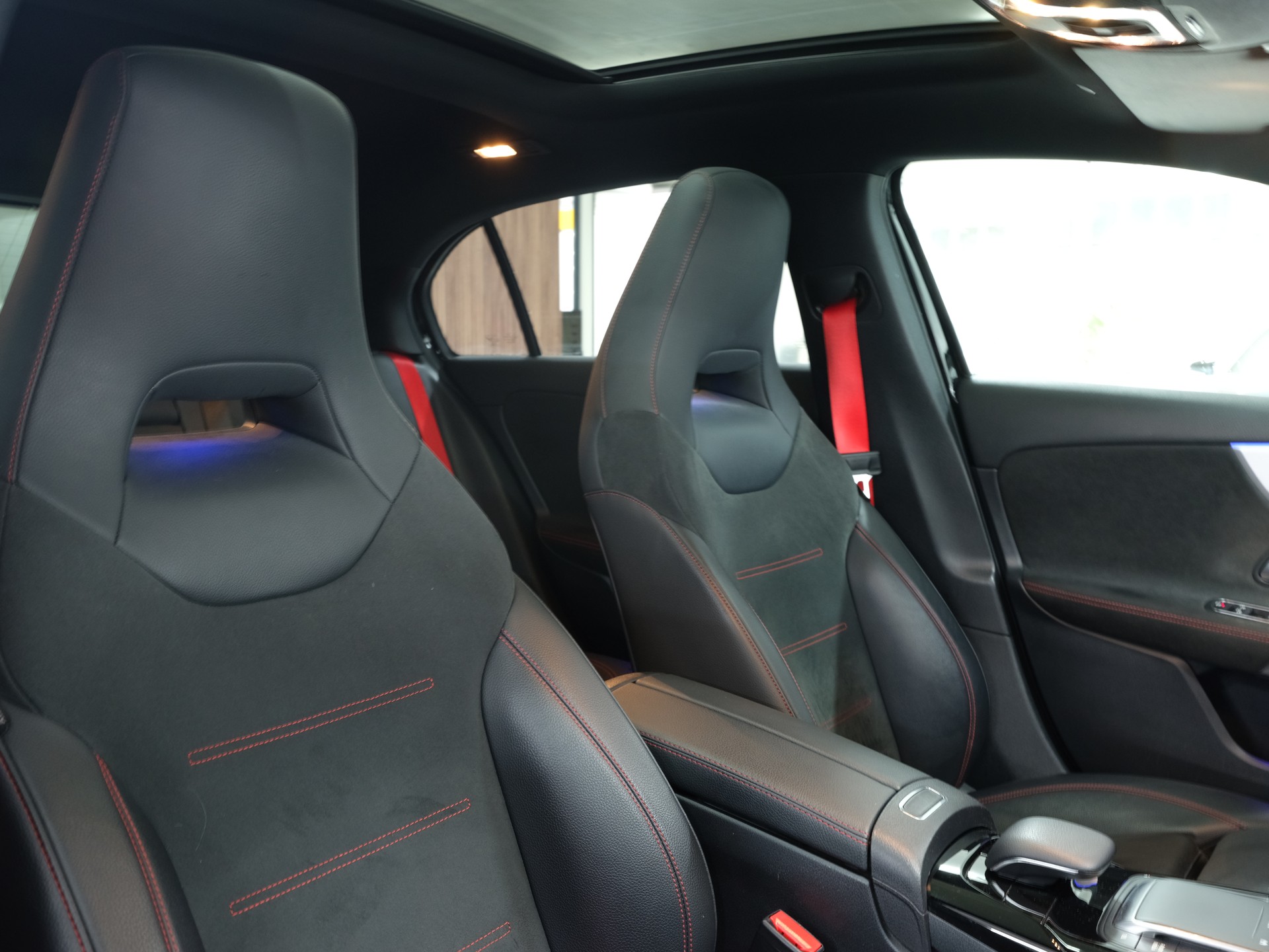 MERCEDES-BENZ A 35 AMG 4Matic Edition 1 Speedshift *Burmester* *360 Kamera* *AMG Performance*-image-20
