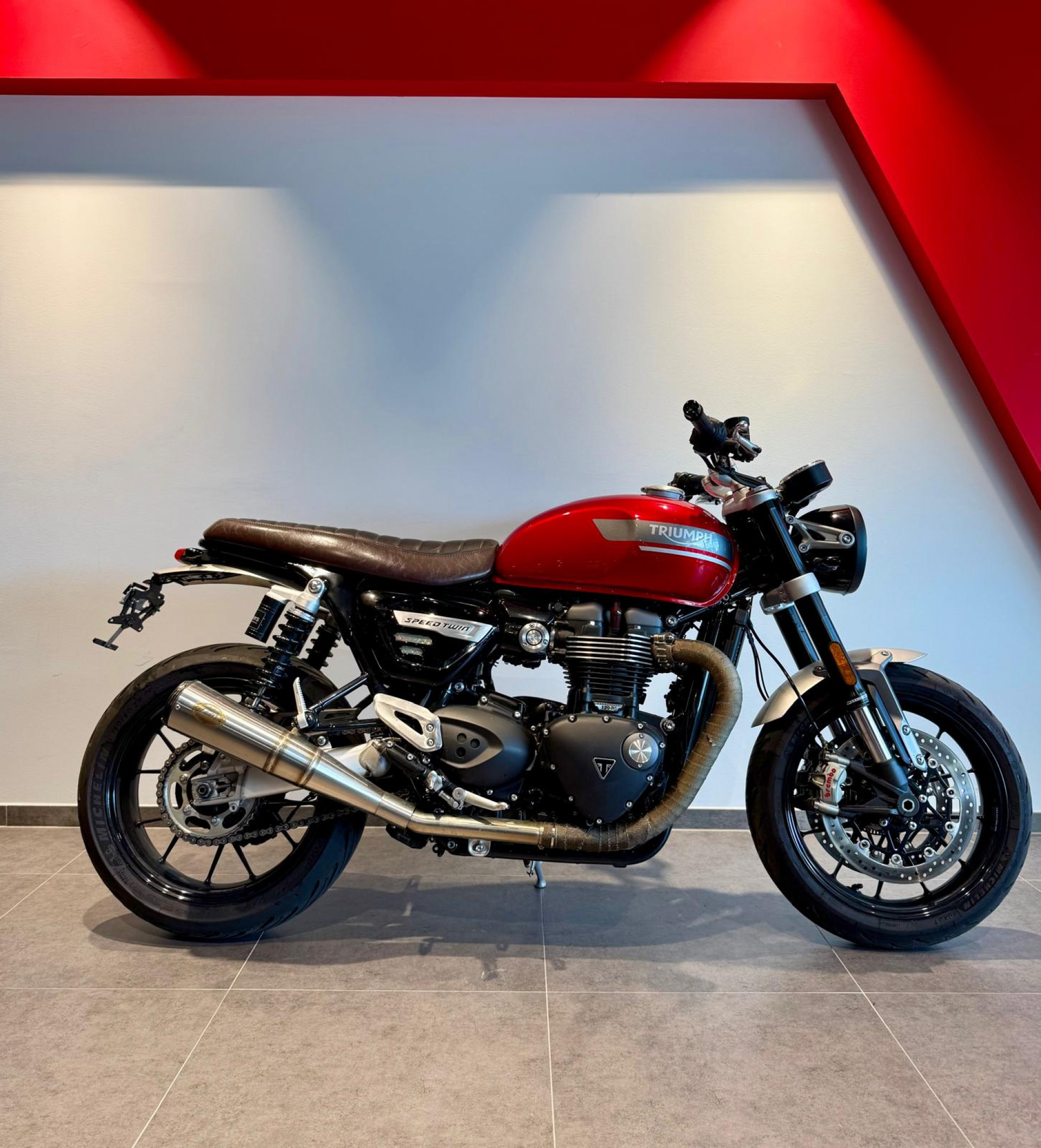 TRIUMPH Speed Twin 1200-image-1