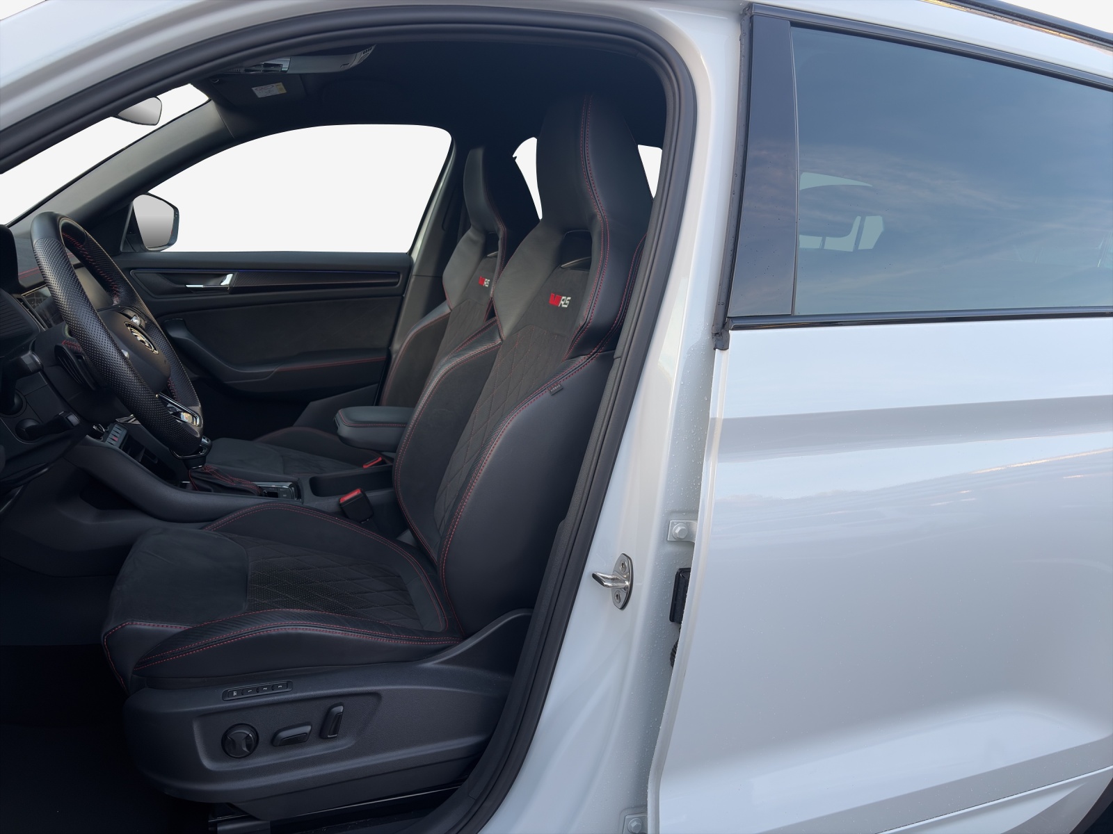 SKODA Kodiaq 2.0 TSI 4x4 RS-image-7