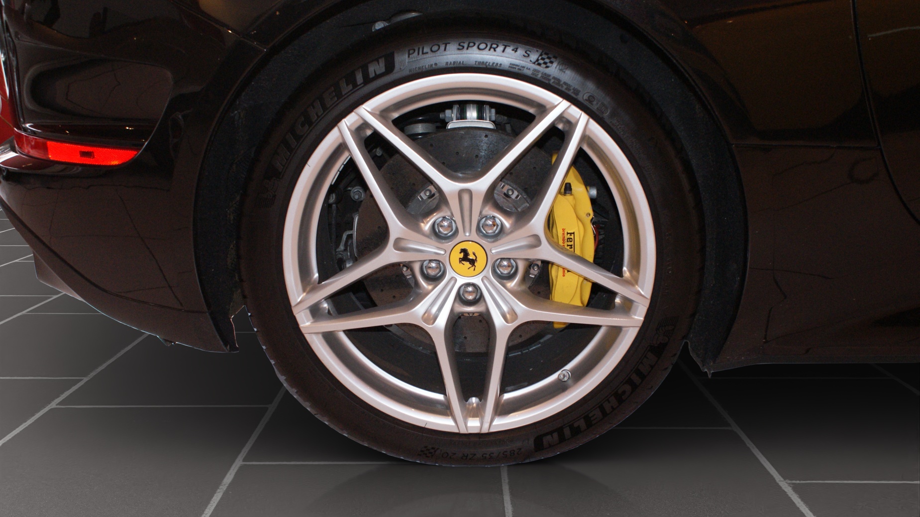 FERRARI CALIFORNIA-image-7