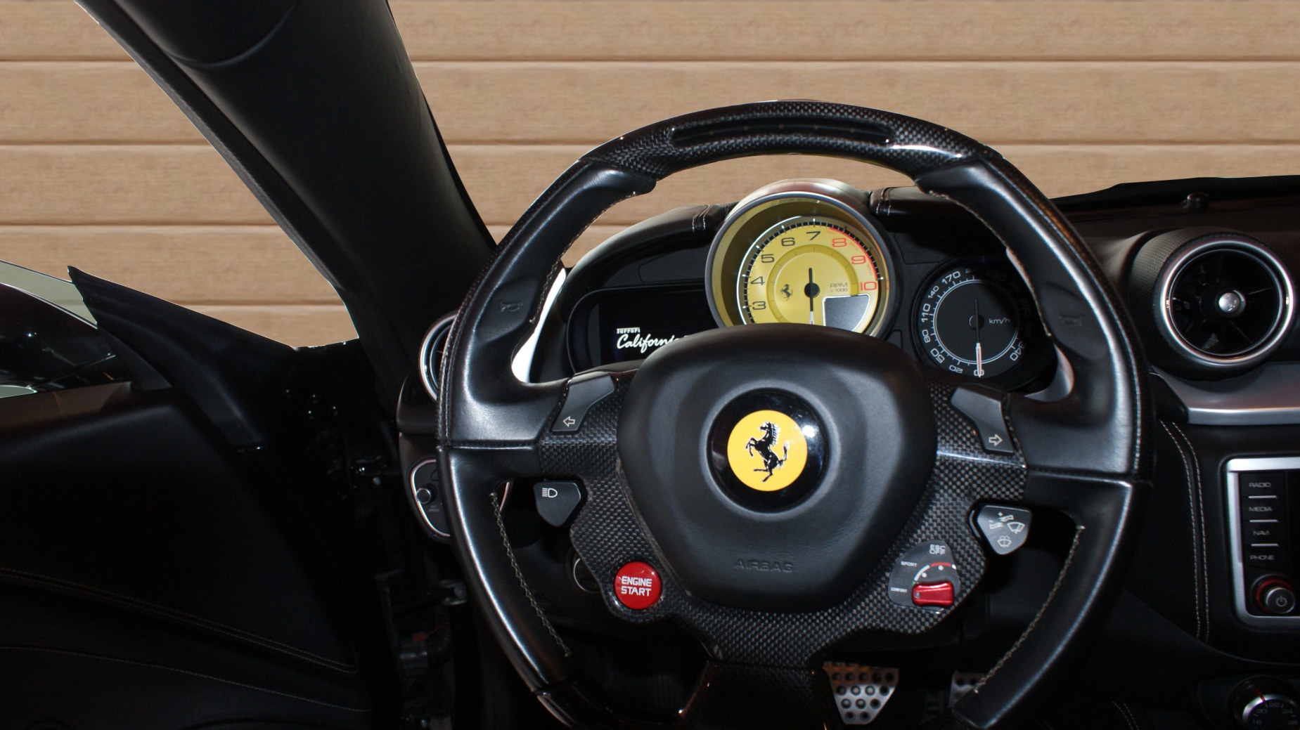 FERRARI CALIFORNIA-image-6