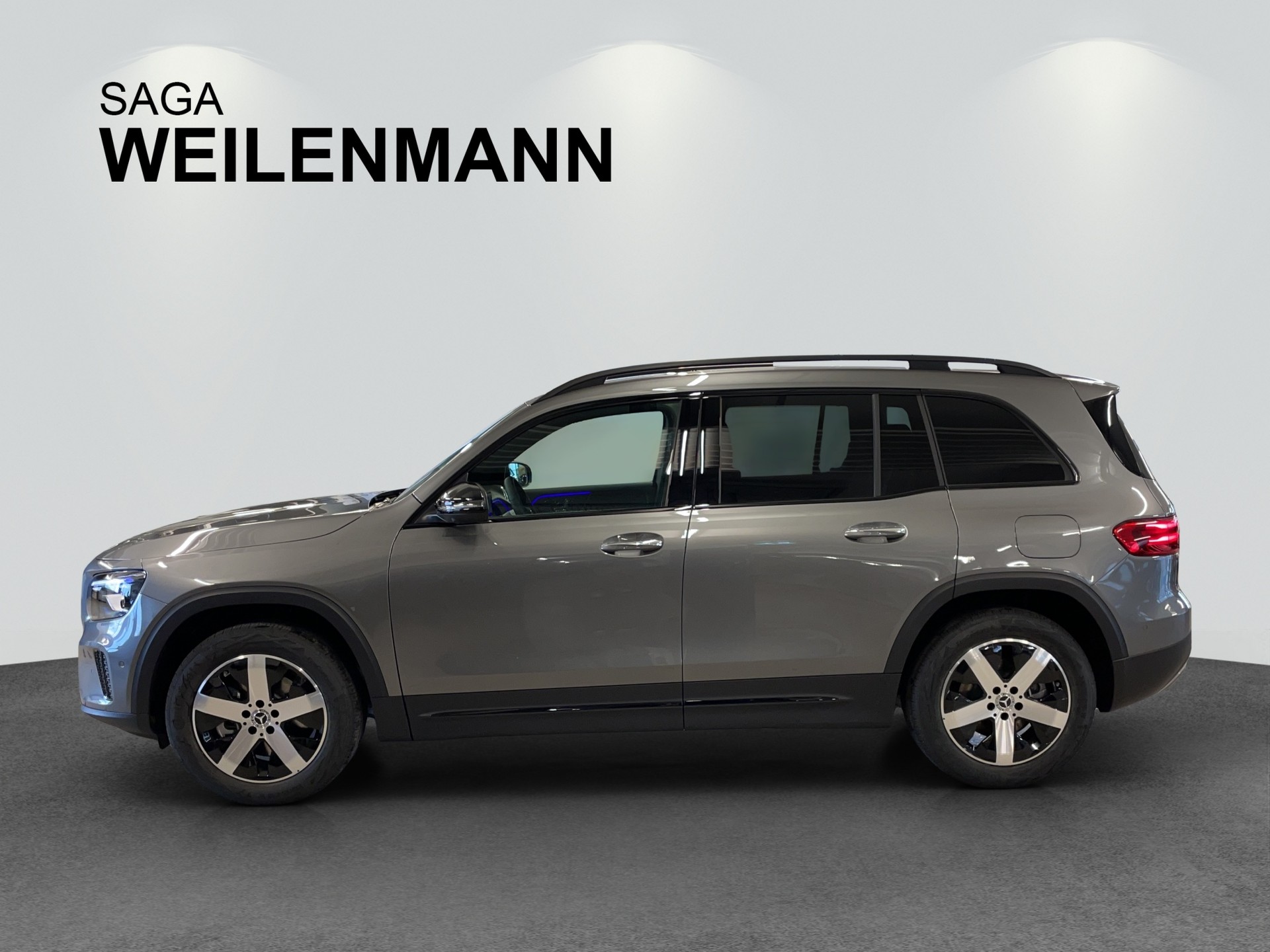 MERCEDES-BENZ GLB 250 4Matic 8G-Tronic-showroom-element-2