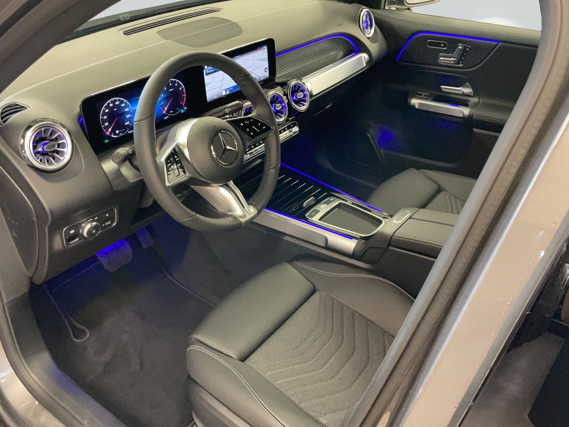 MERCEDES-BENZ GLB 250 4Matic 8G-Tronic-image-7