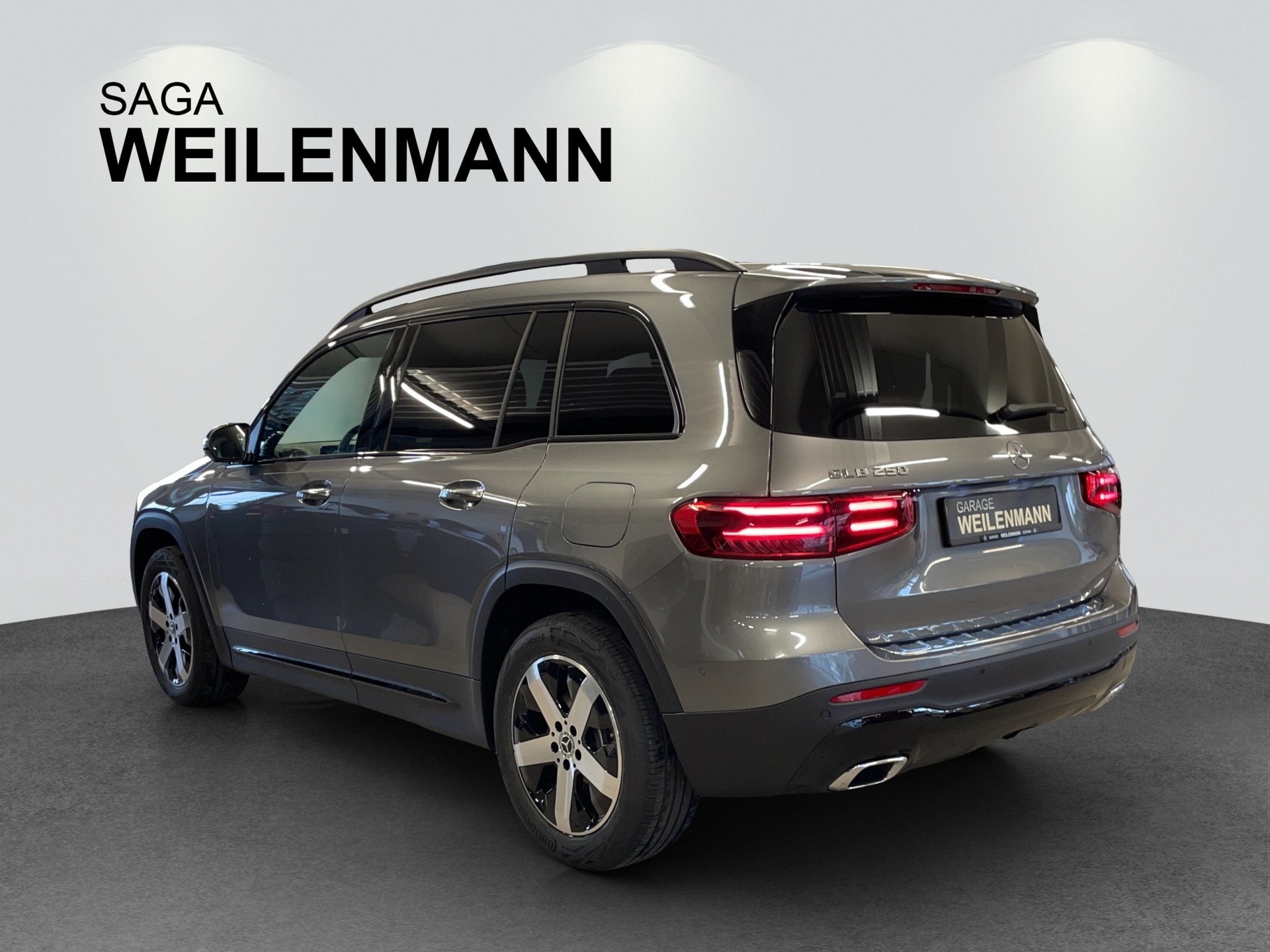 MERCEDES-BENZ GLB 250 4Matic 8G-Tronic-showroom-element-3