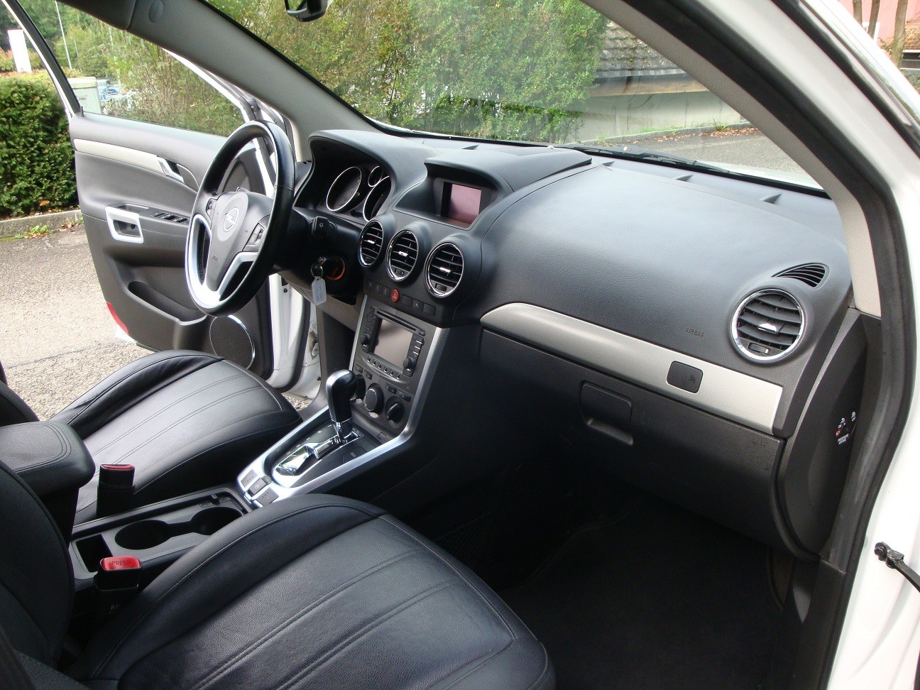 OPEL Antara 2.2 CDTi Cosmo 4WD Automatic-image-5