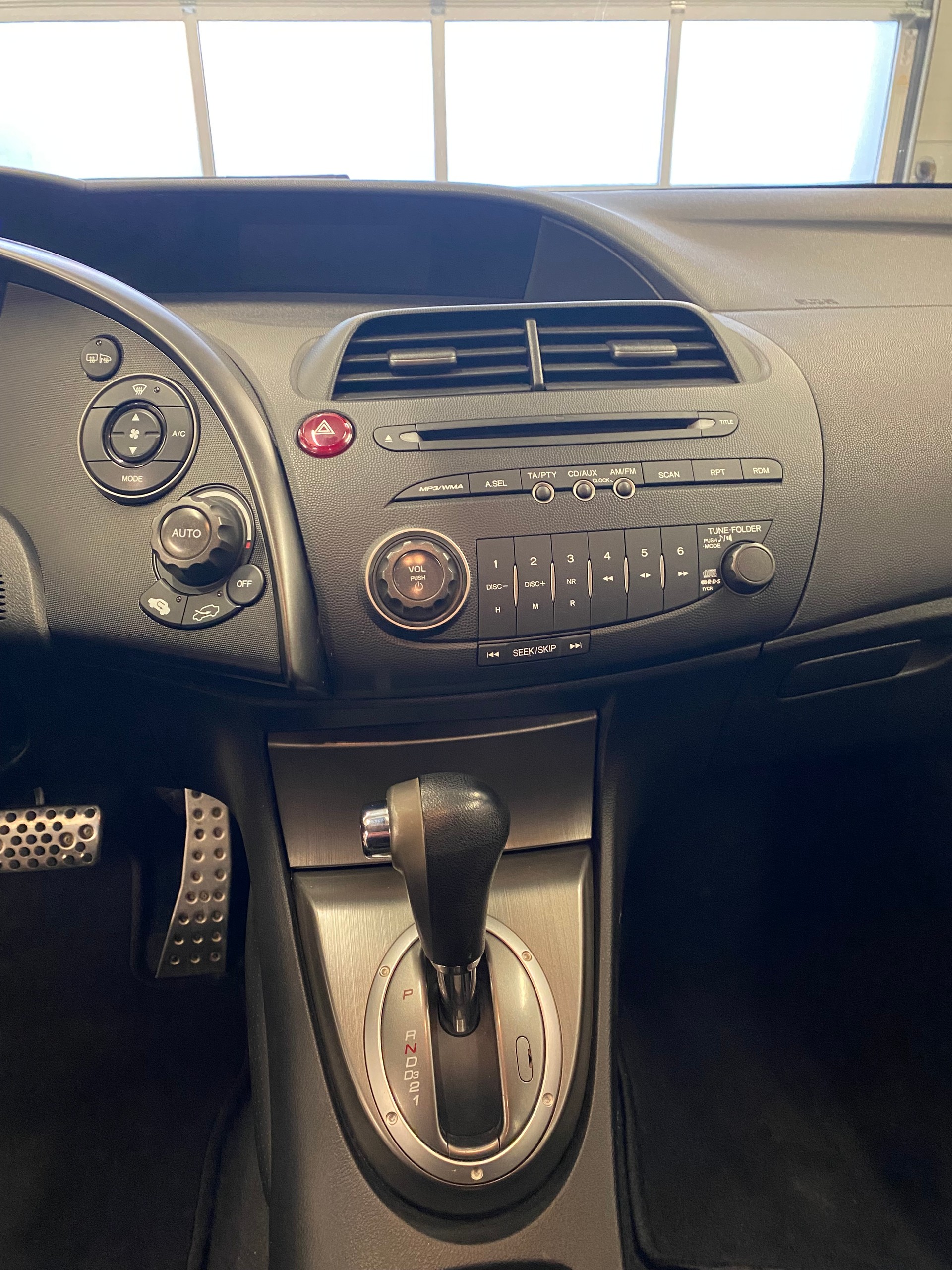 HONDA Civic 1.8i Sport Automatic-image-11
