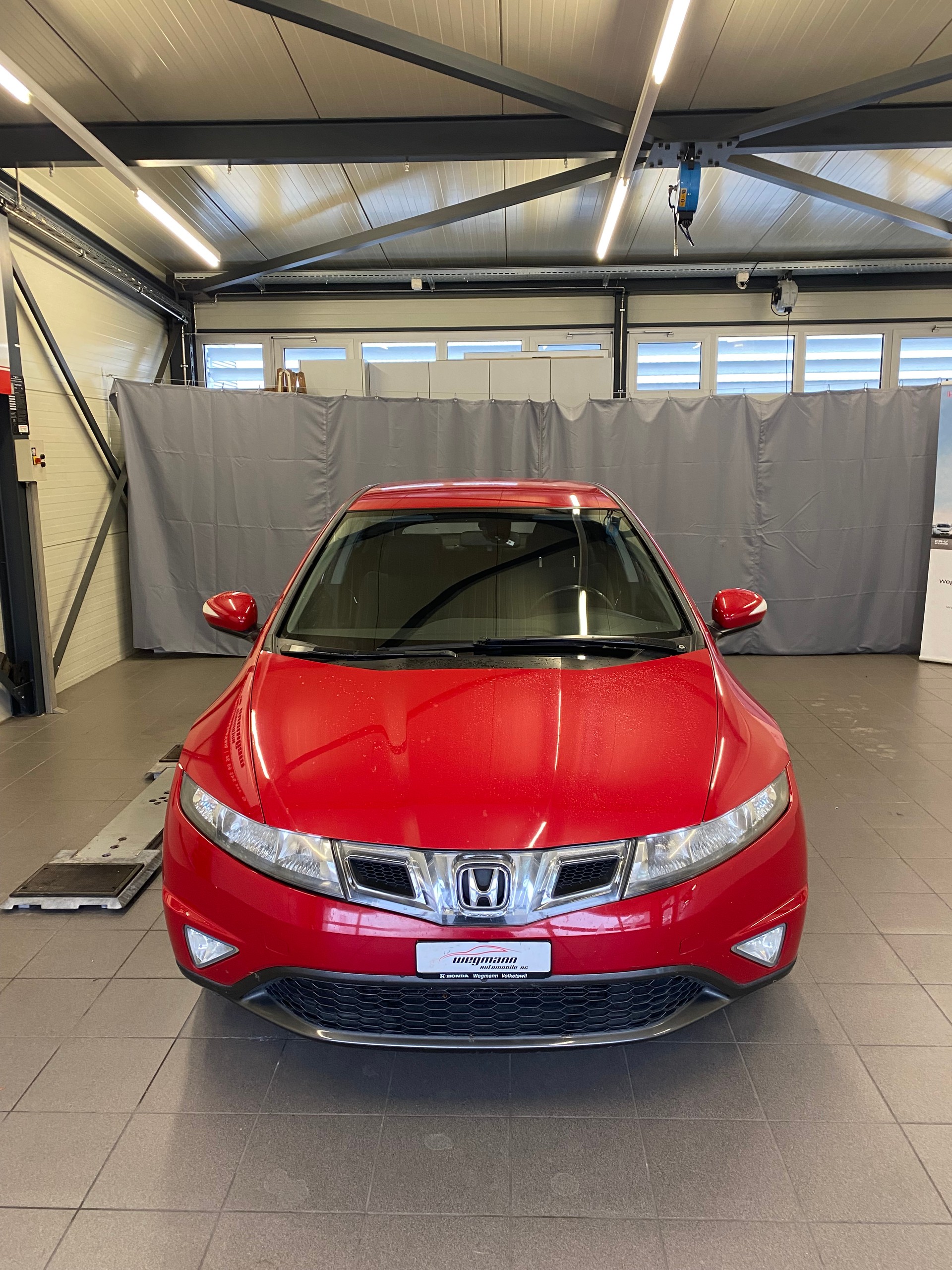 HONDA Civic 1.8i Sport Automatic-showroom-element-1