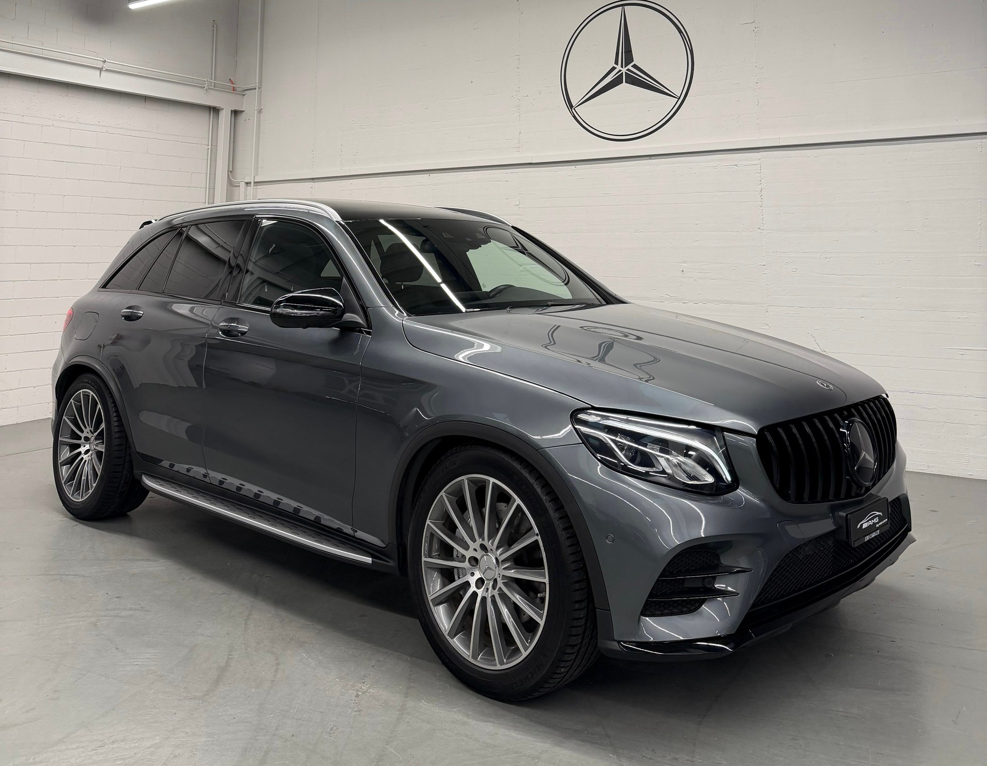 MERCEDES-BENZ GLC 43 AMG "GLC 63S AMG Bodykit" Limited Grey Performance 4Matic 9G-Tronic 420PS-showroom-element-3
