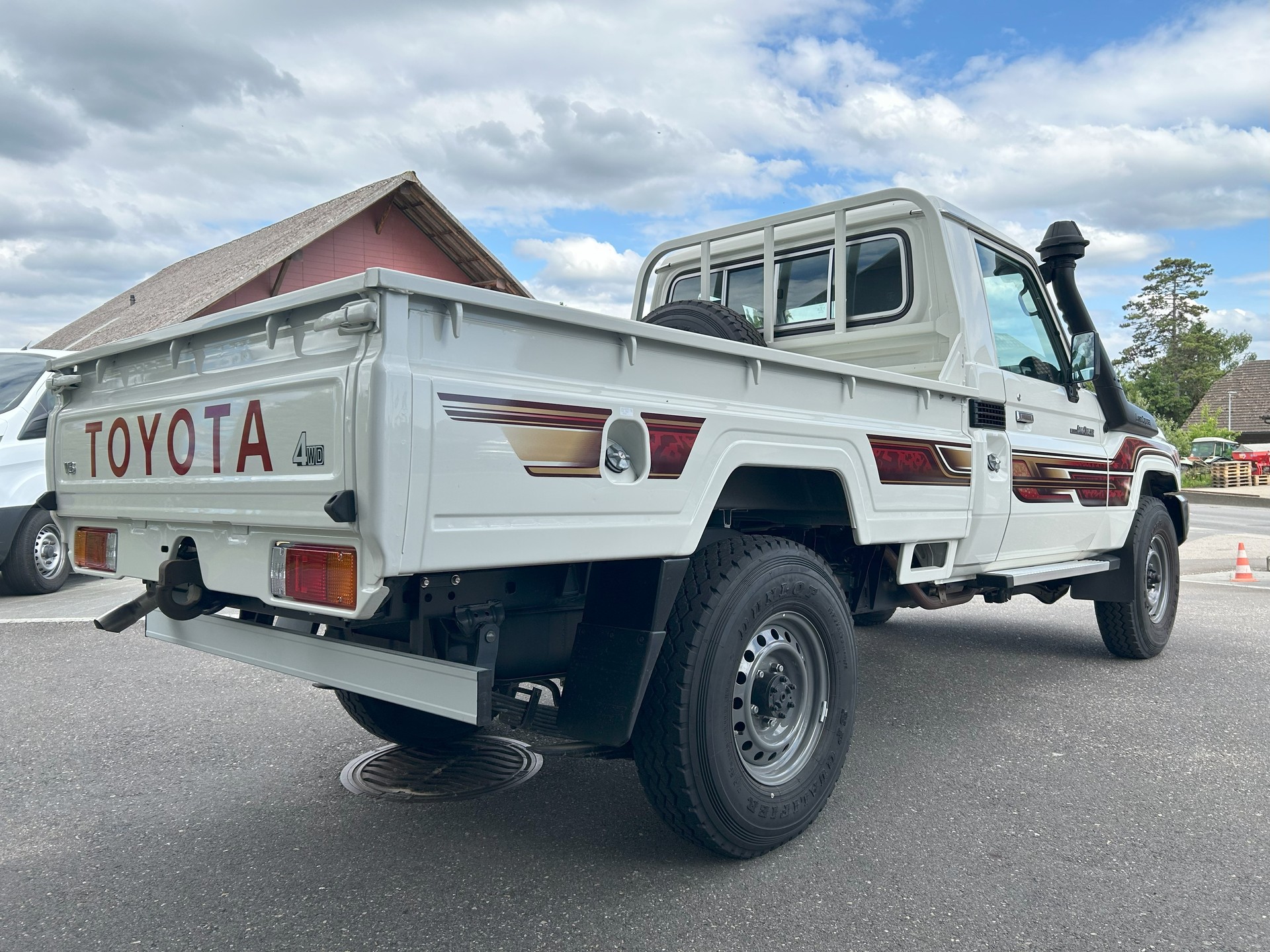 TOYOTA GRJ79-showroom-element-3