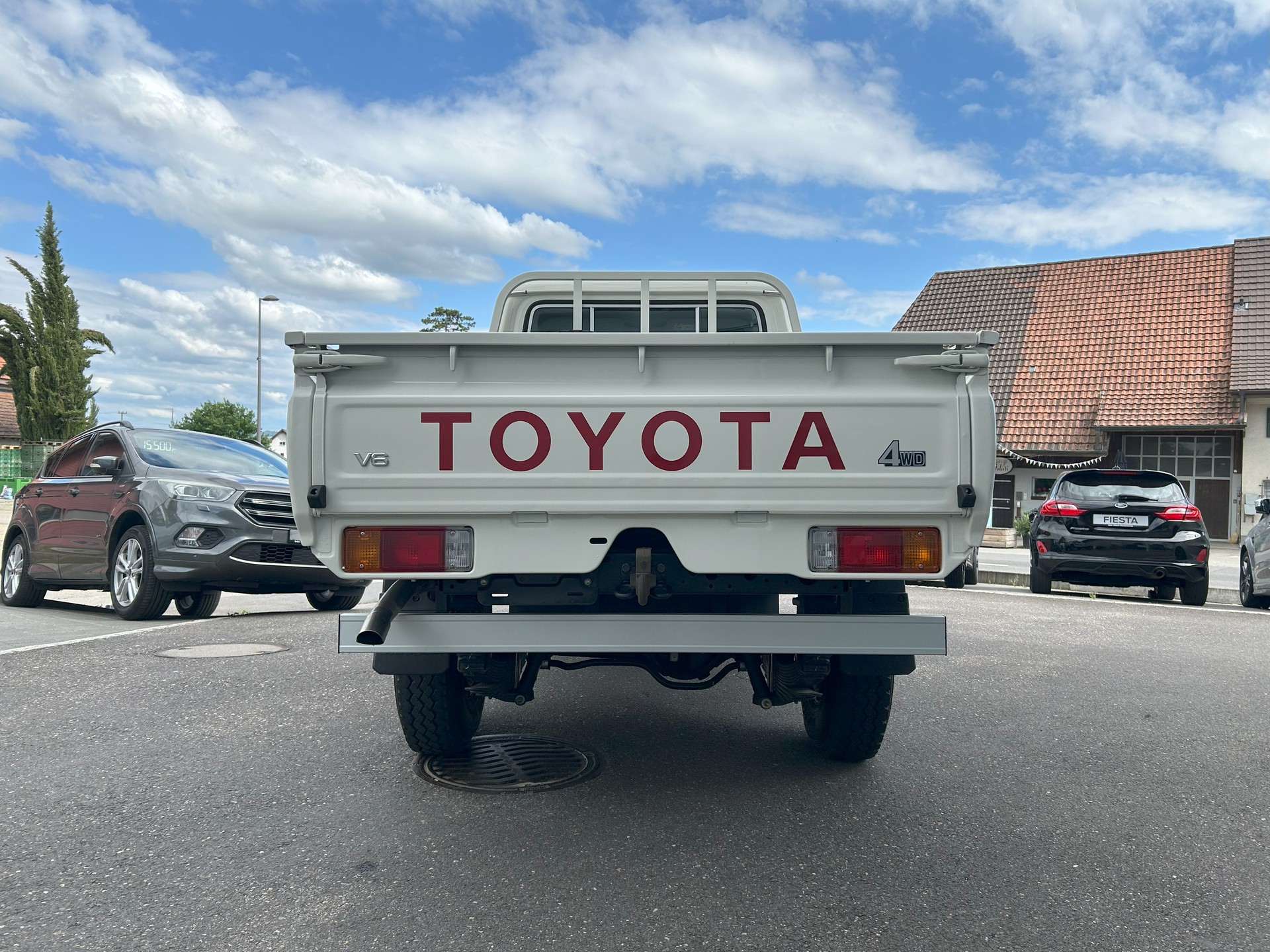 TOYOTA GRJ79-showroom-element-2