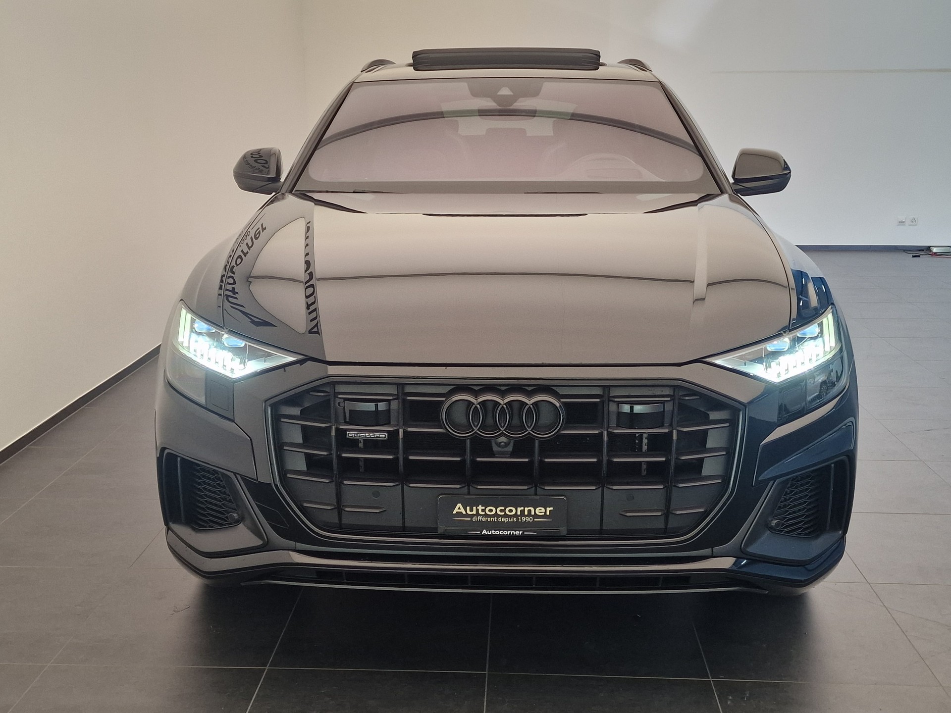 AUDI Q8 55 TFSI e quattro PHEV tiptronic-showroom-element-3